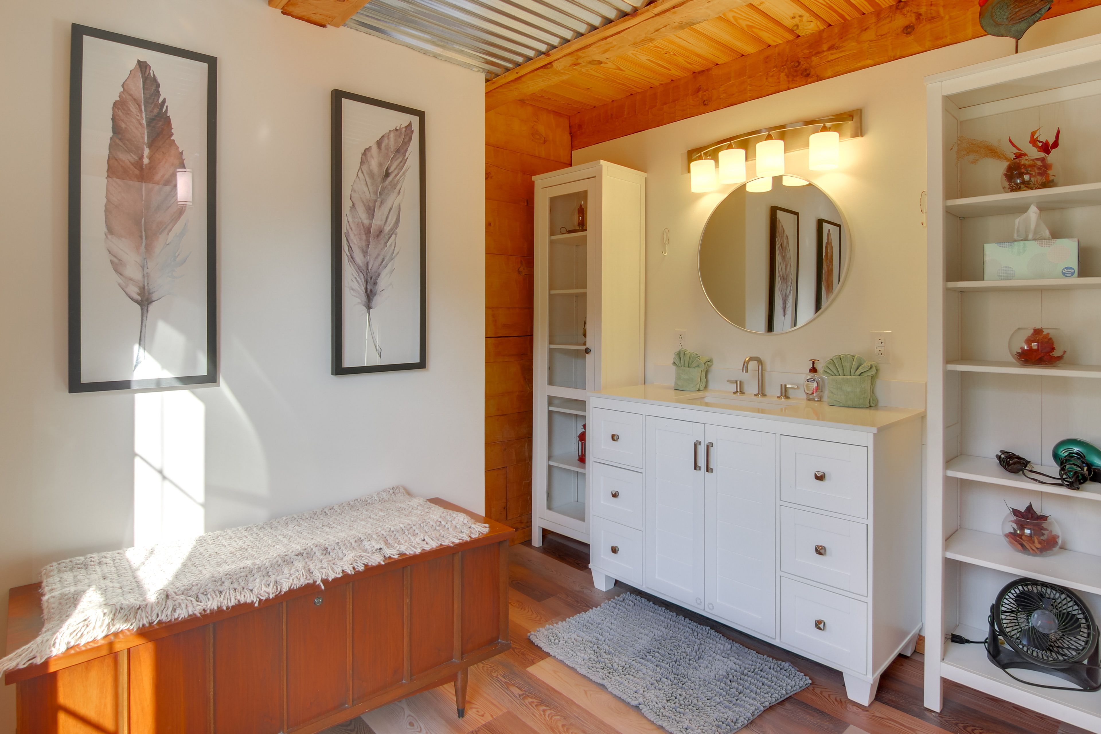 Half Bathroom | 1st Floor