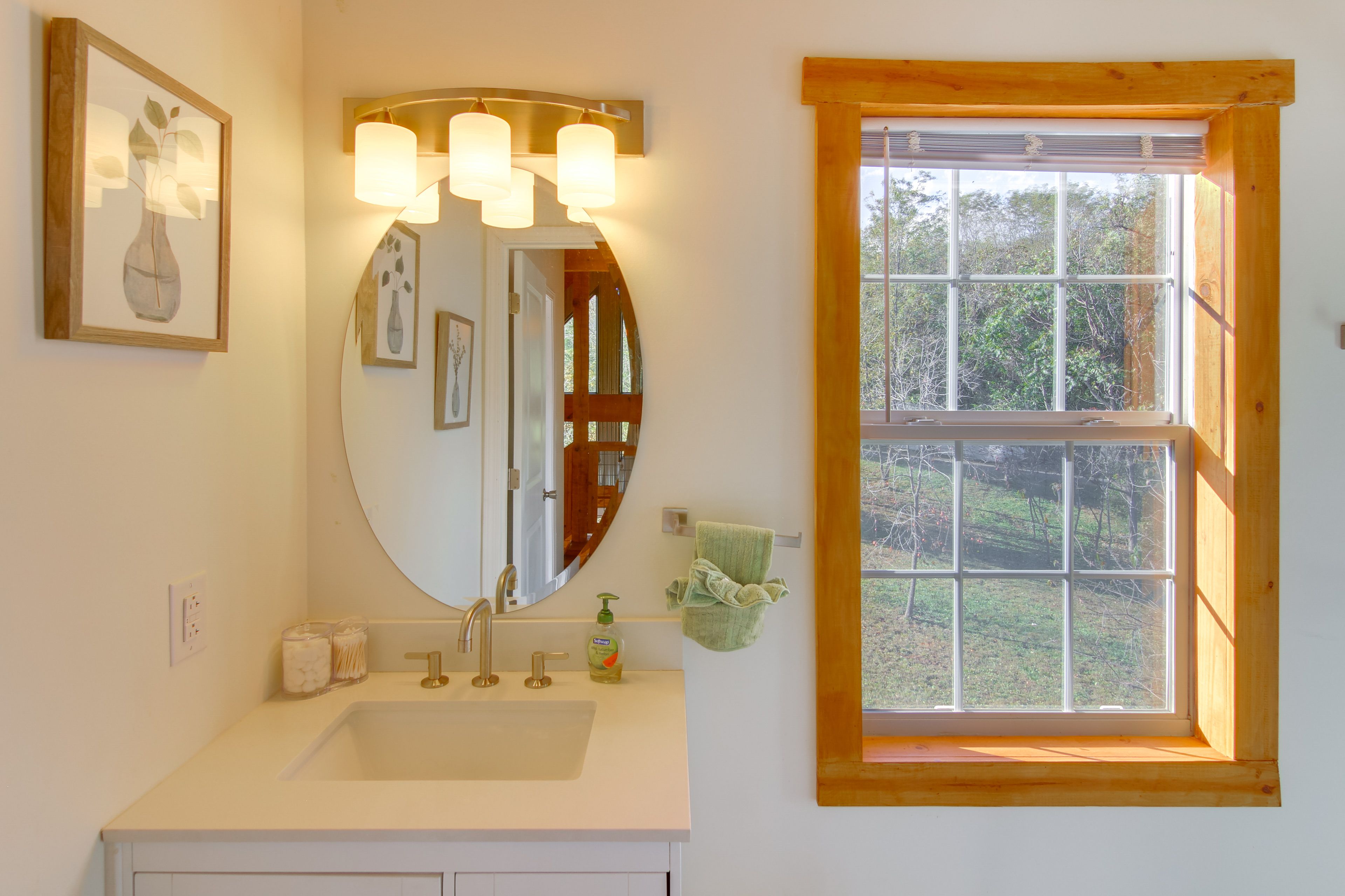 Bathroom | Shower | Towels Provided | 2nd Floor