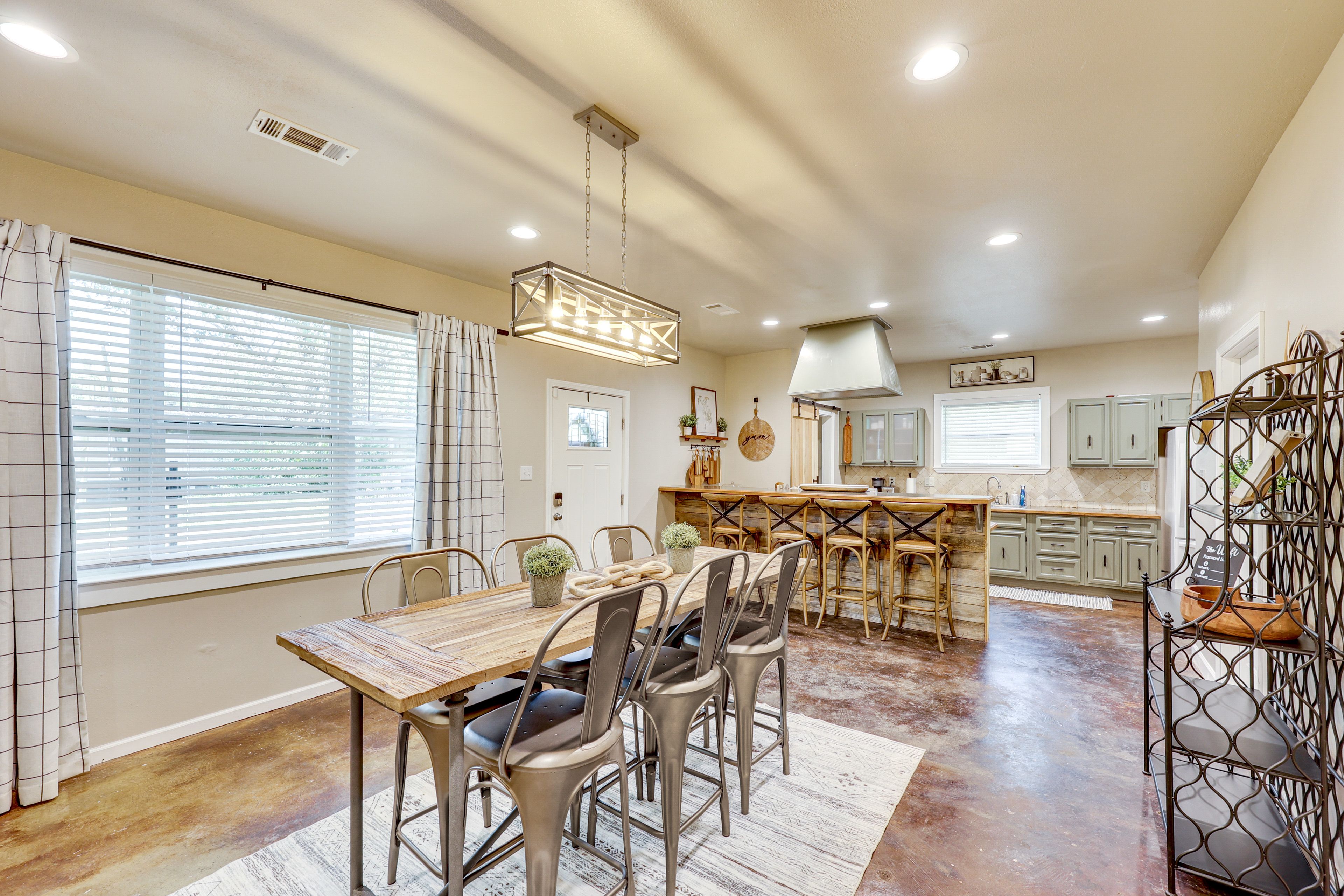 Dining Areas | Breakfast Bar