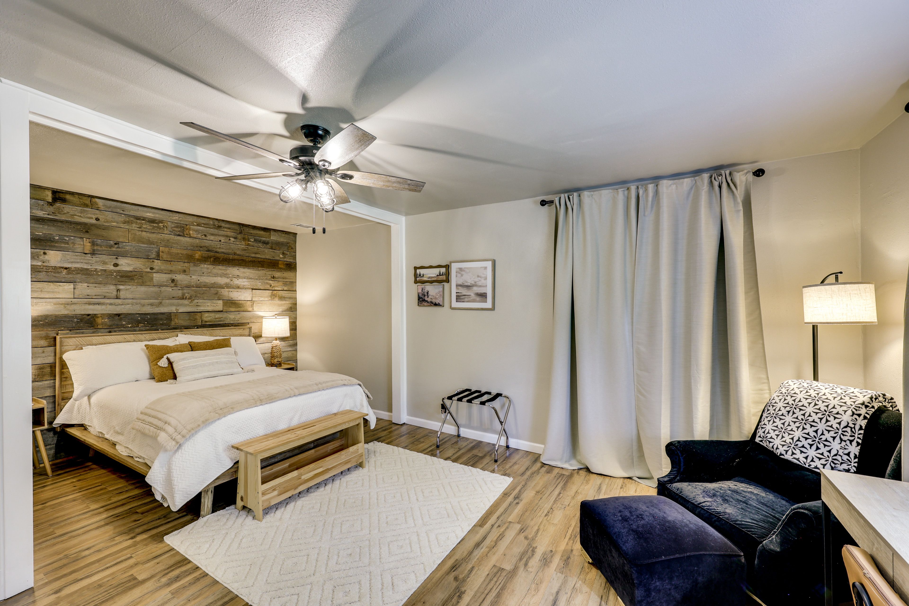Bedroom 3 | Queen Bed