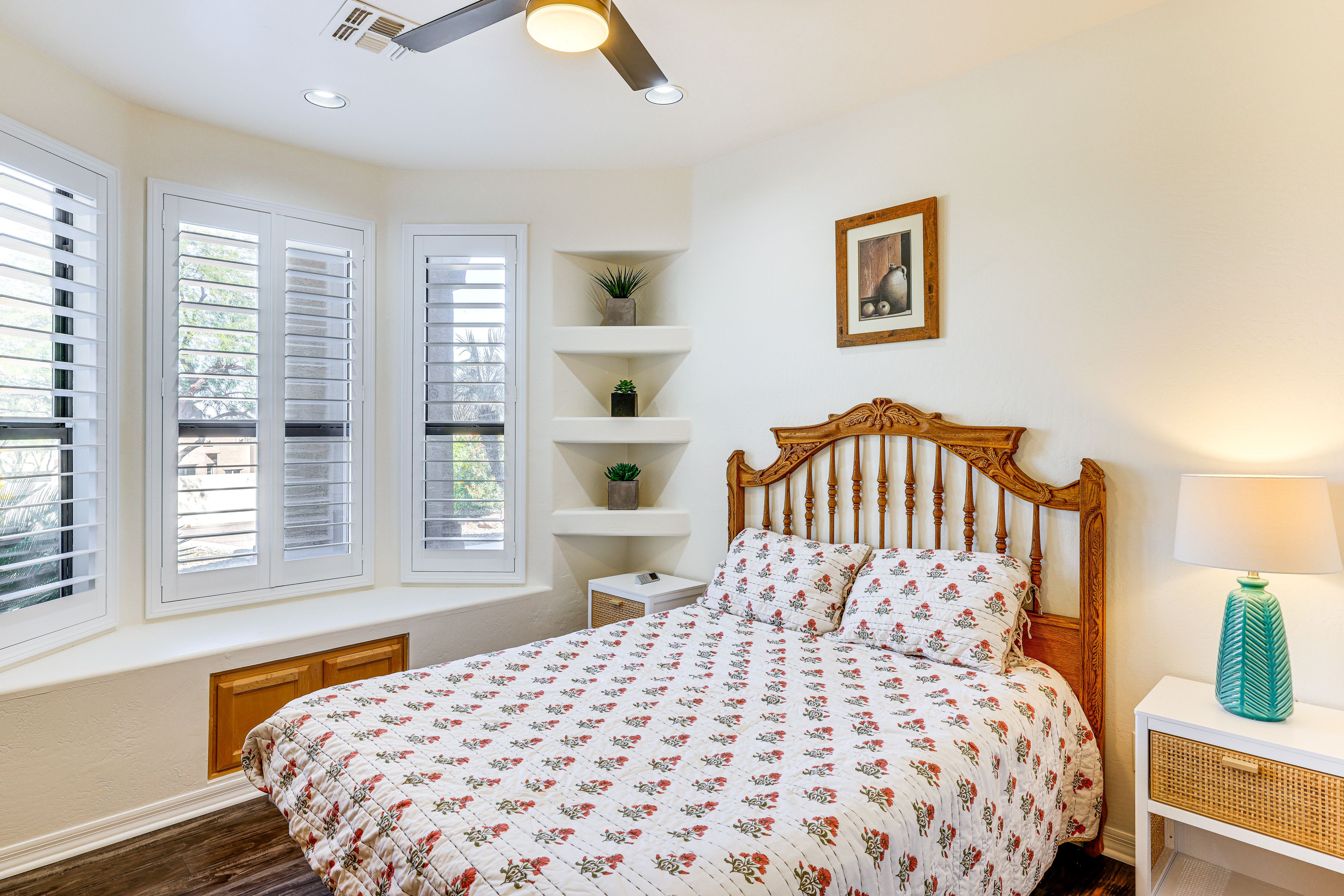 Bedroom 5 | Queen Bed