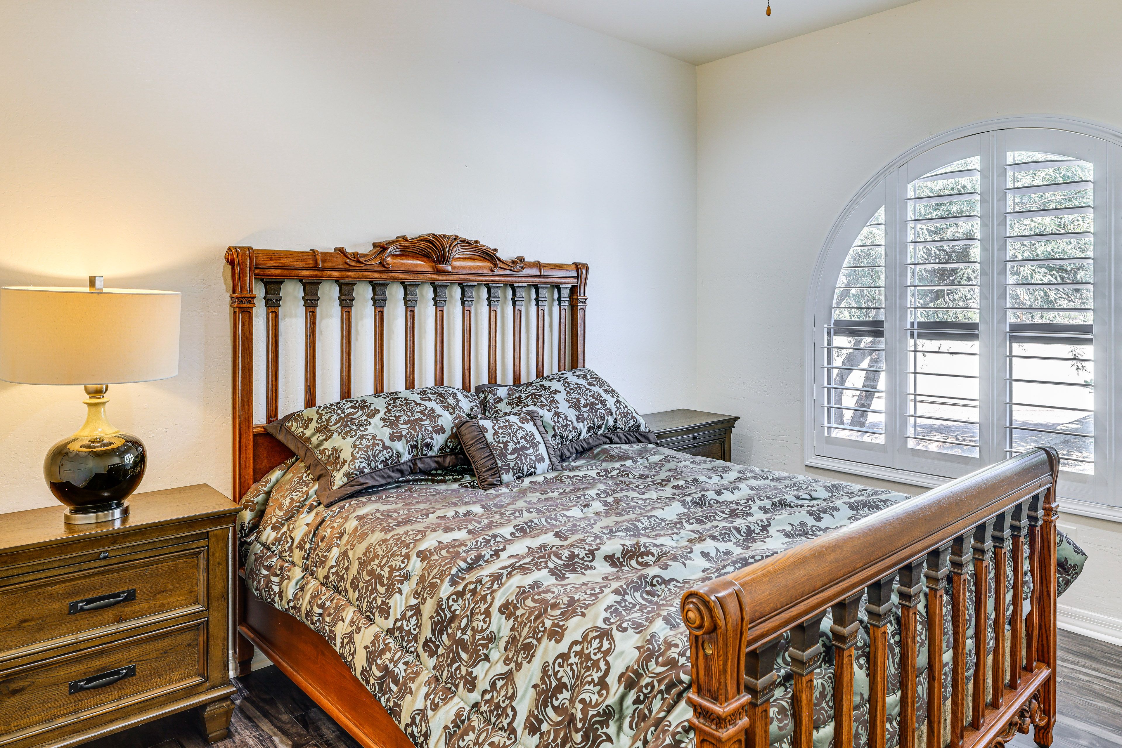 Bedroom 3 | Queen Bed