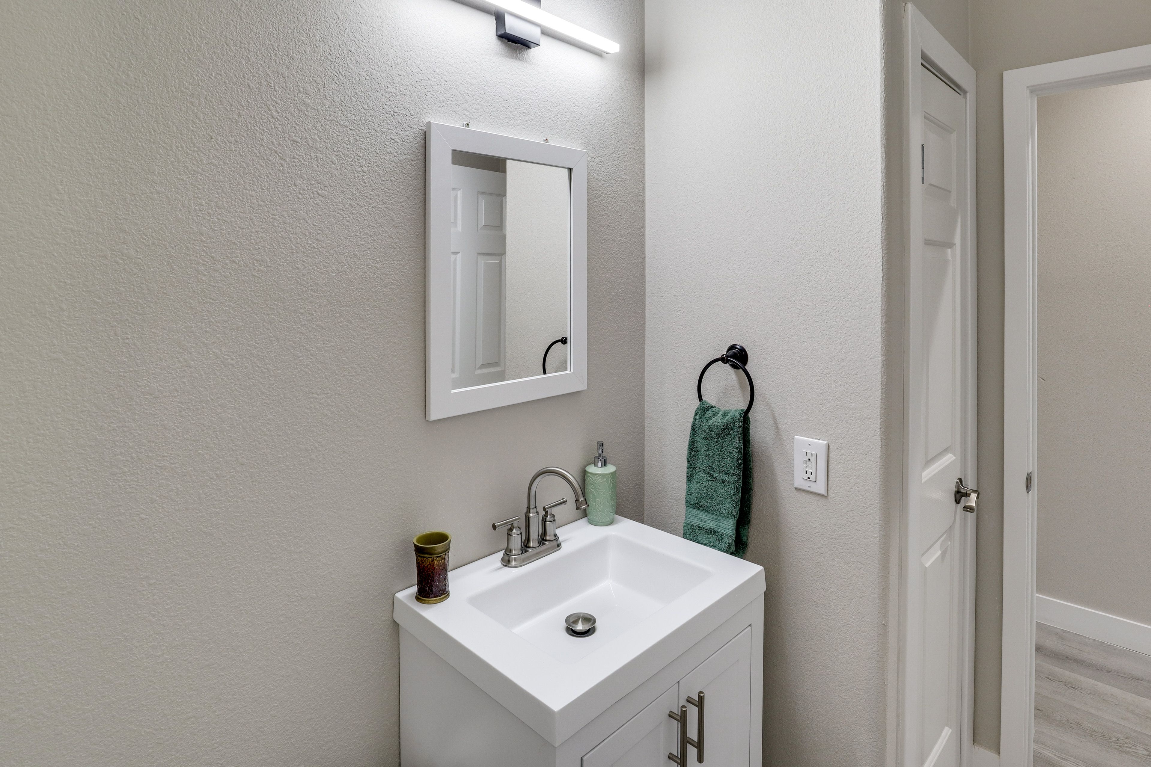 Half Bathroom | 1st Floor