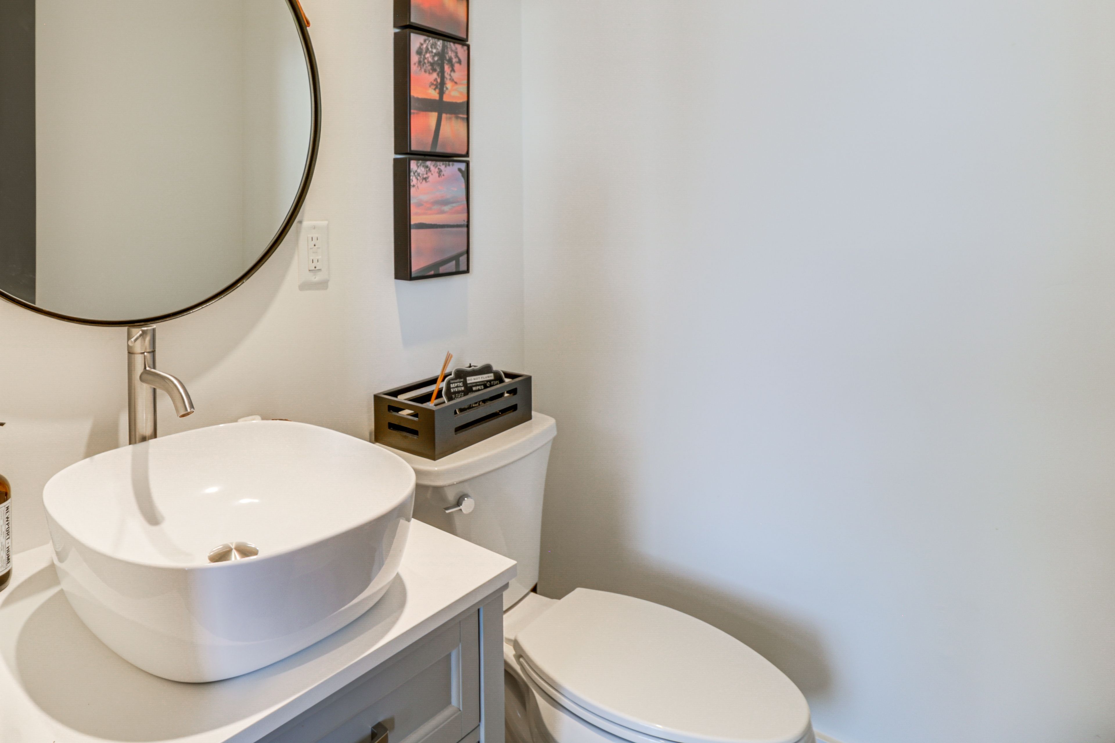 Half Bathroom | Main Level