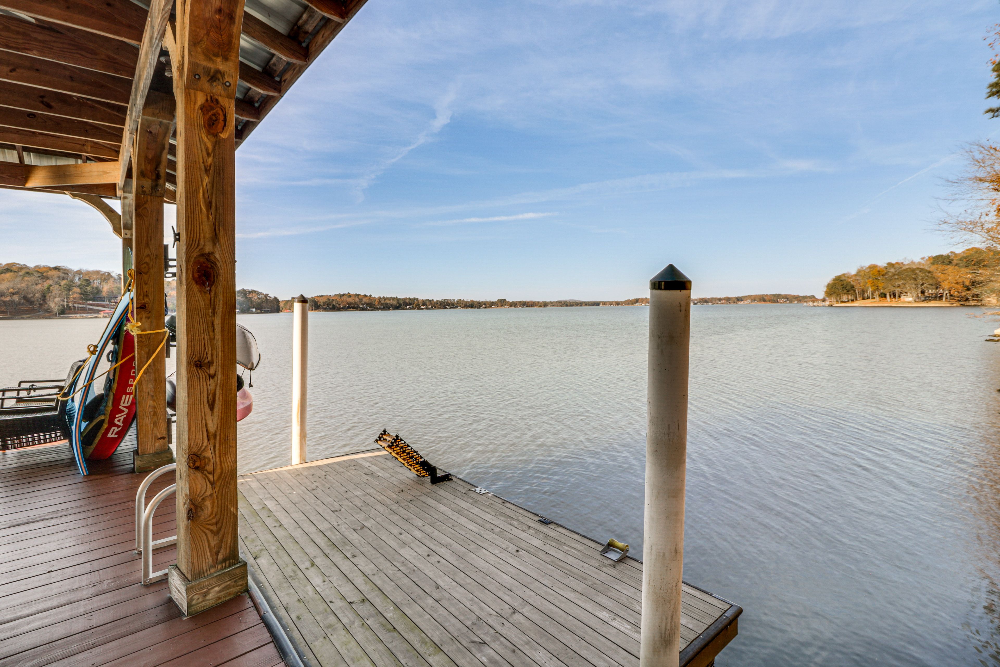 Private Dock | Canoes, Kayaks & Kneeboards