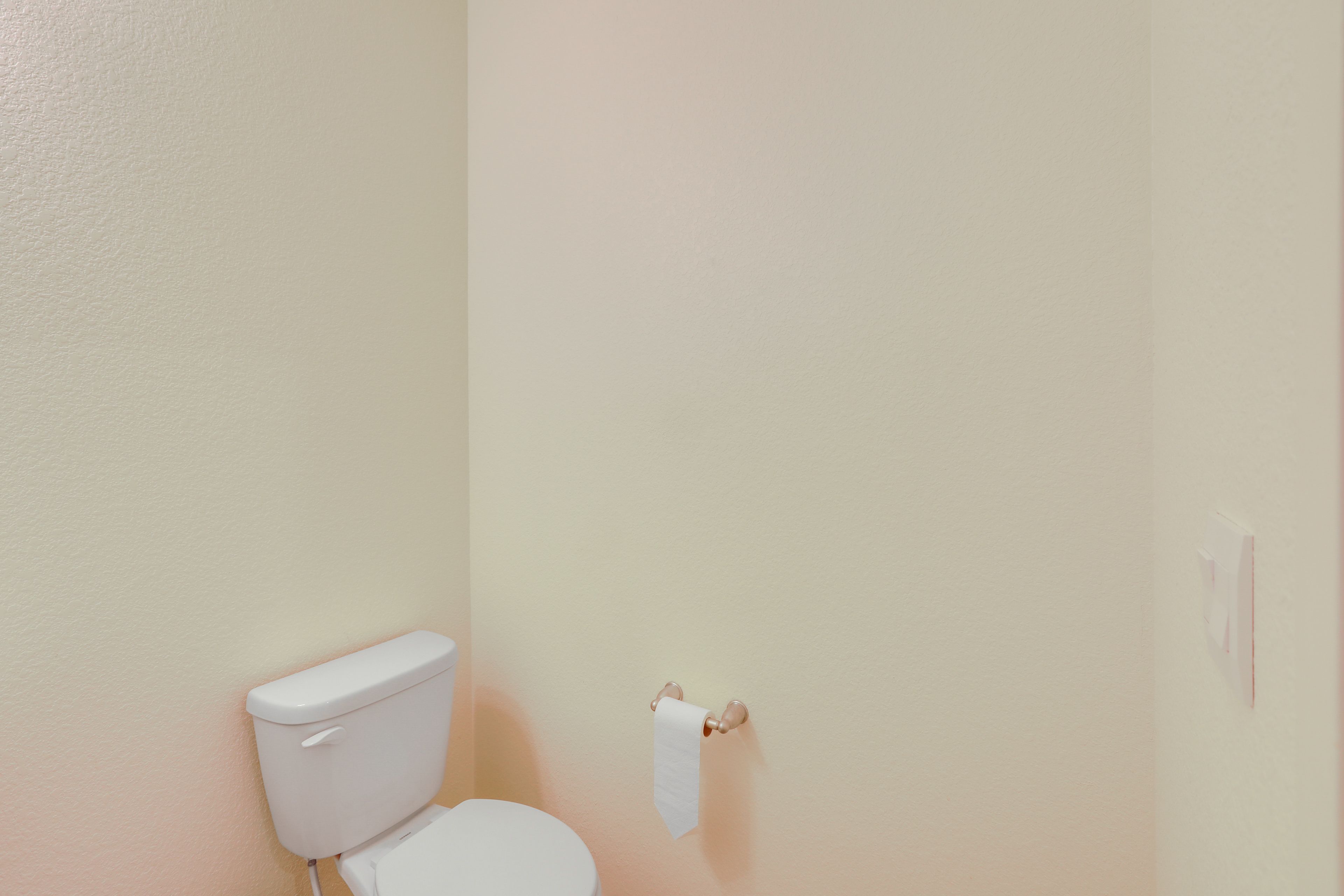 Half Bathroom | 1st Floor