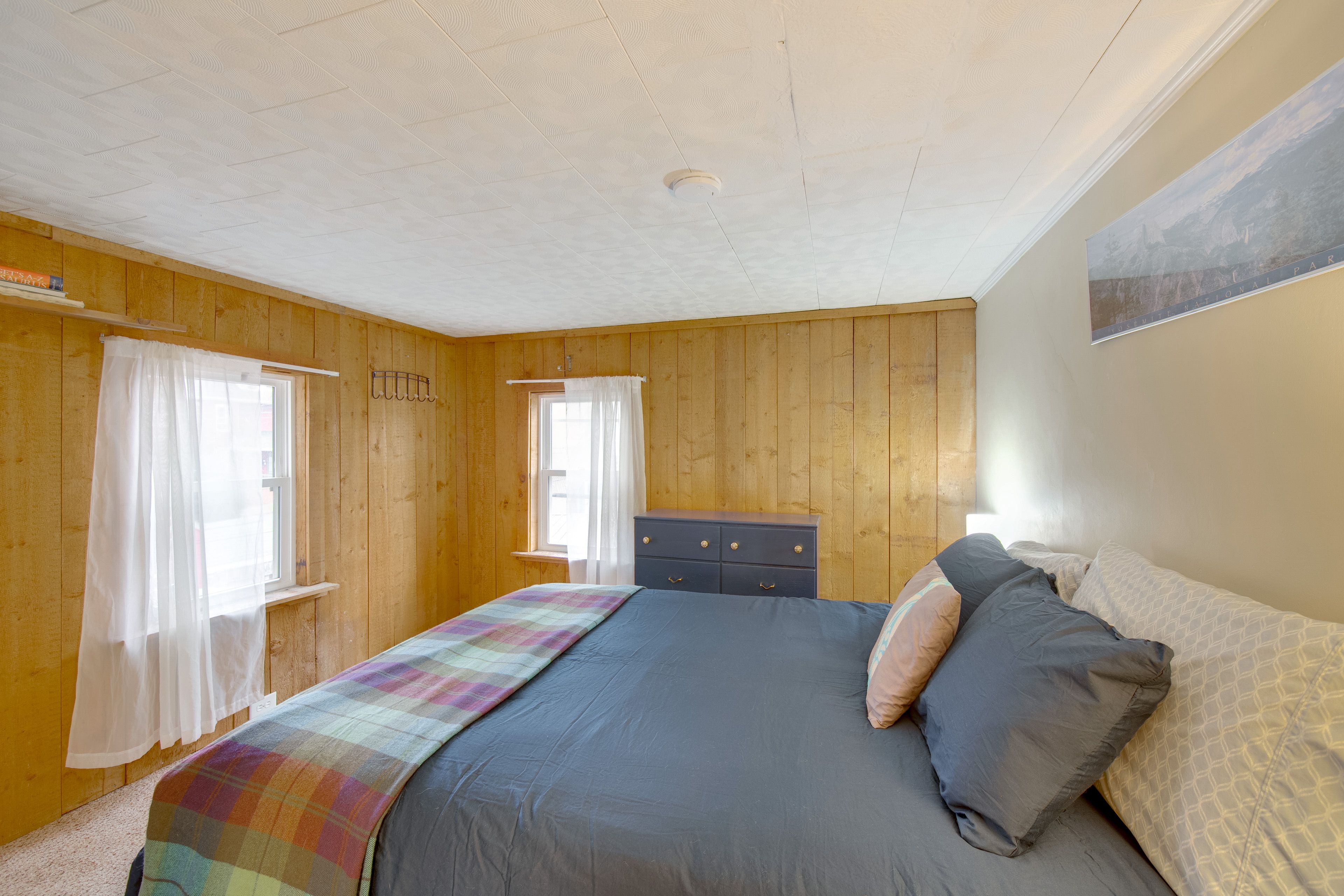 Bedroom 1 | Queen Bed | 2nd Floor