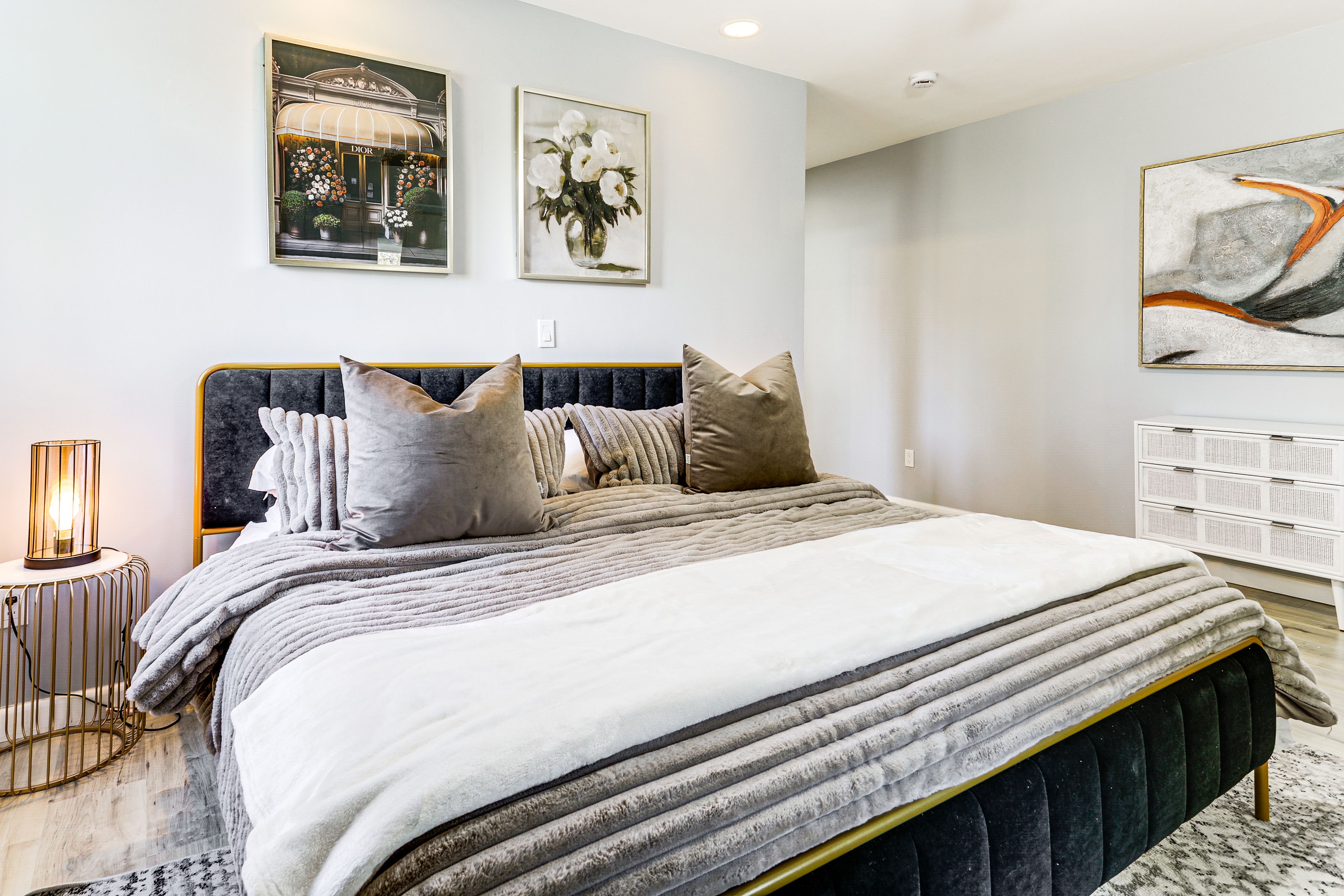 Bedroom 1 | King Bed