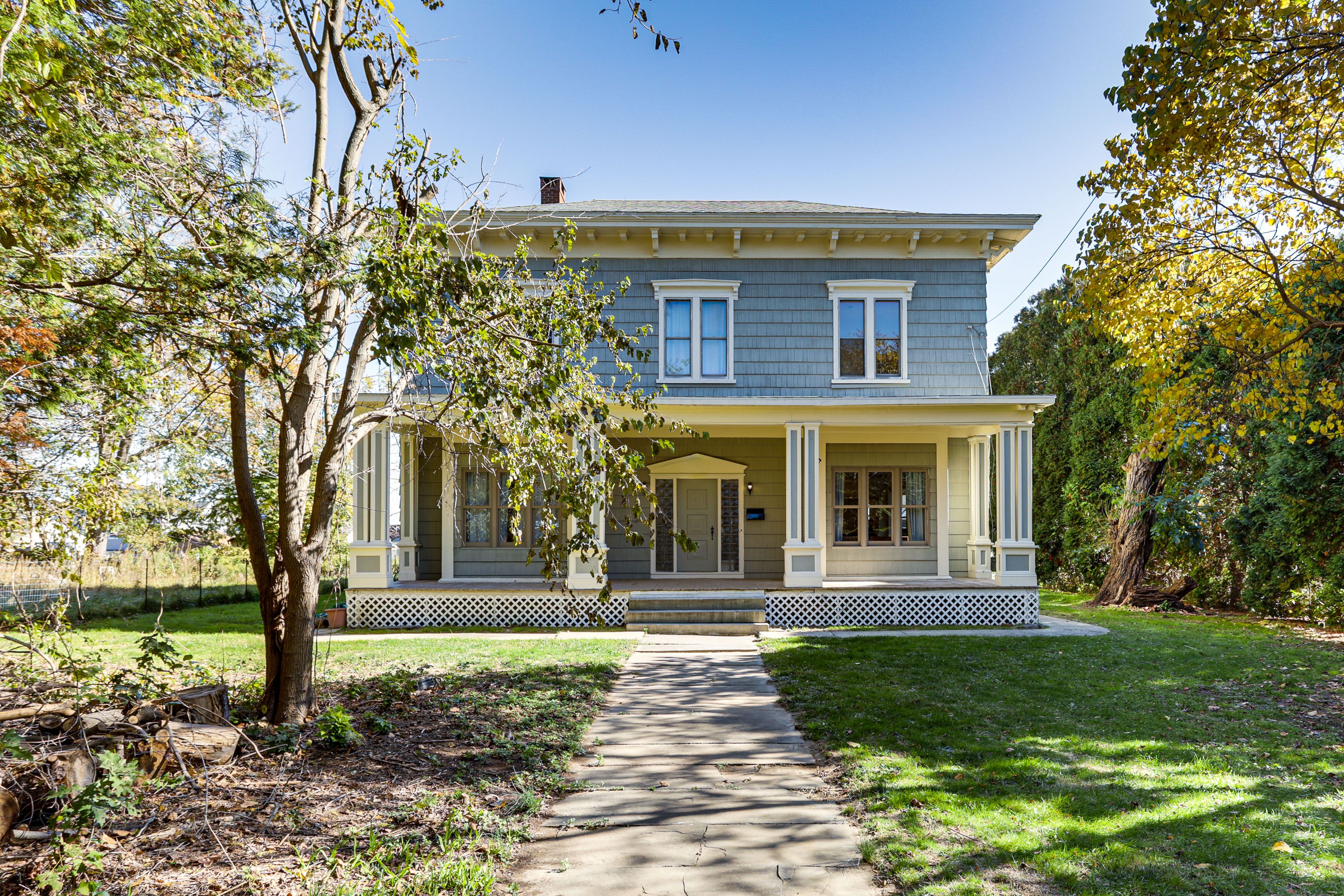 Parking | Driveway (2 Vehicles)