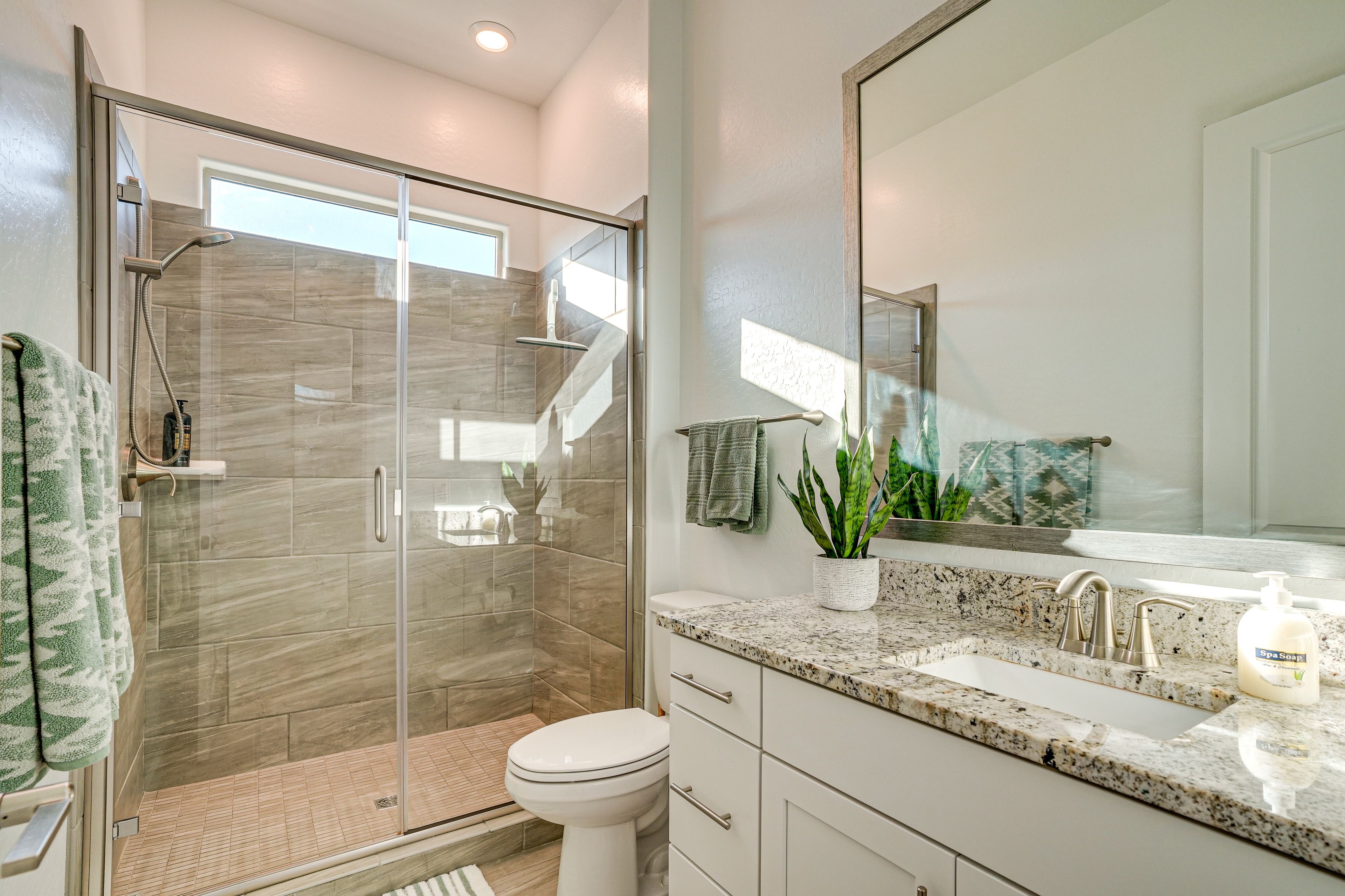 Bathroom | Towels Provided