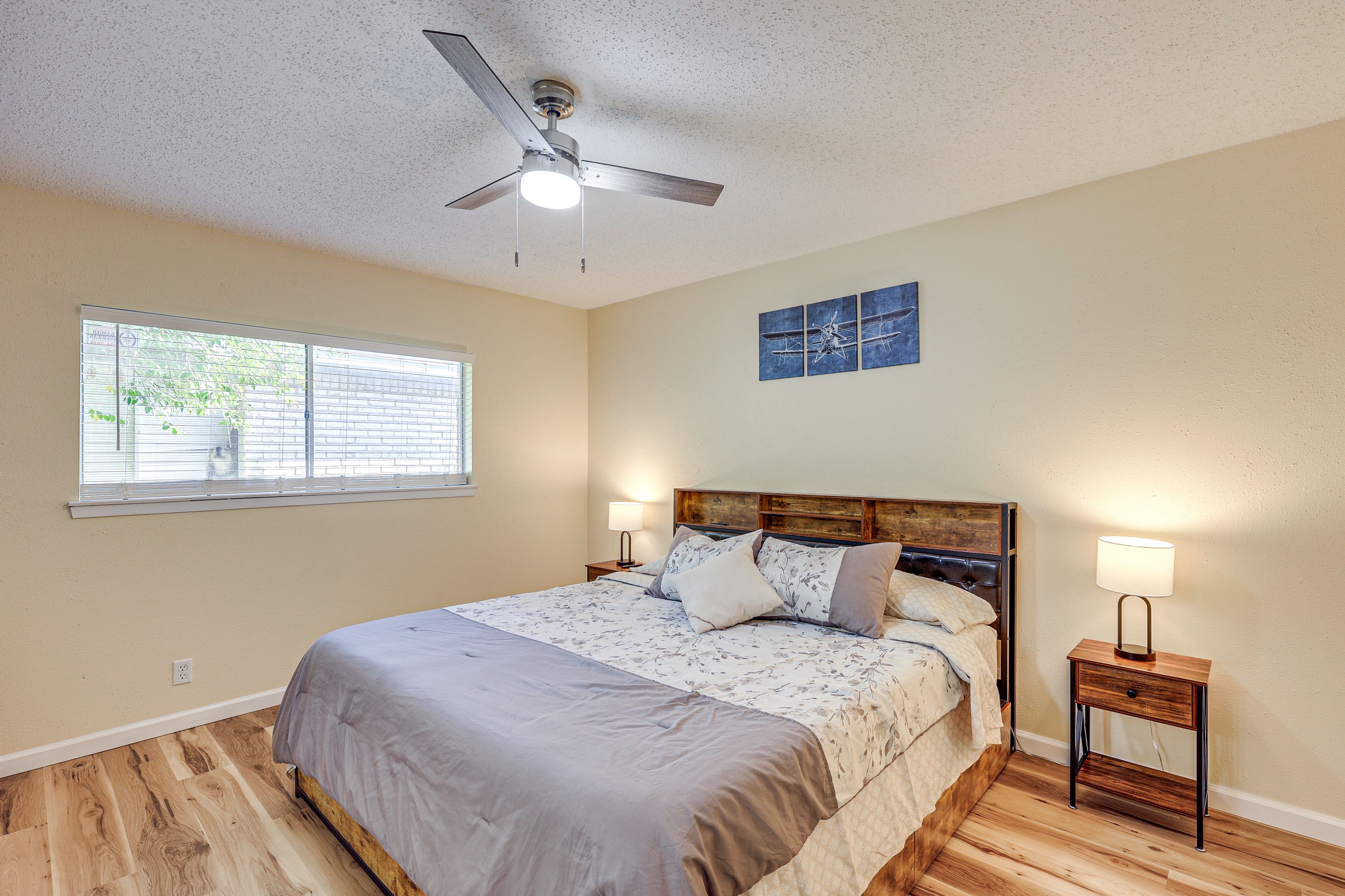 Bedroom 1 | King Bed | Smart TV