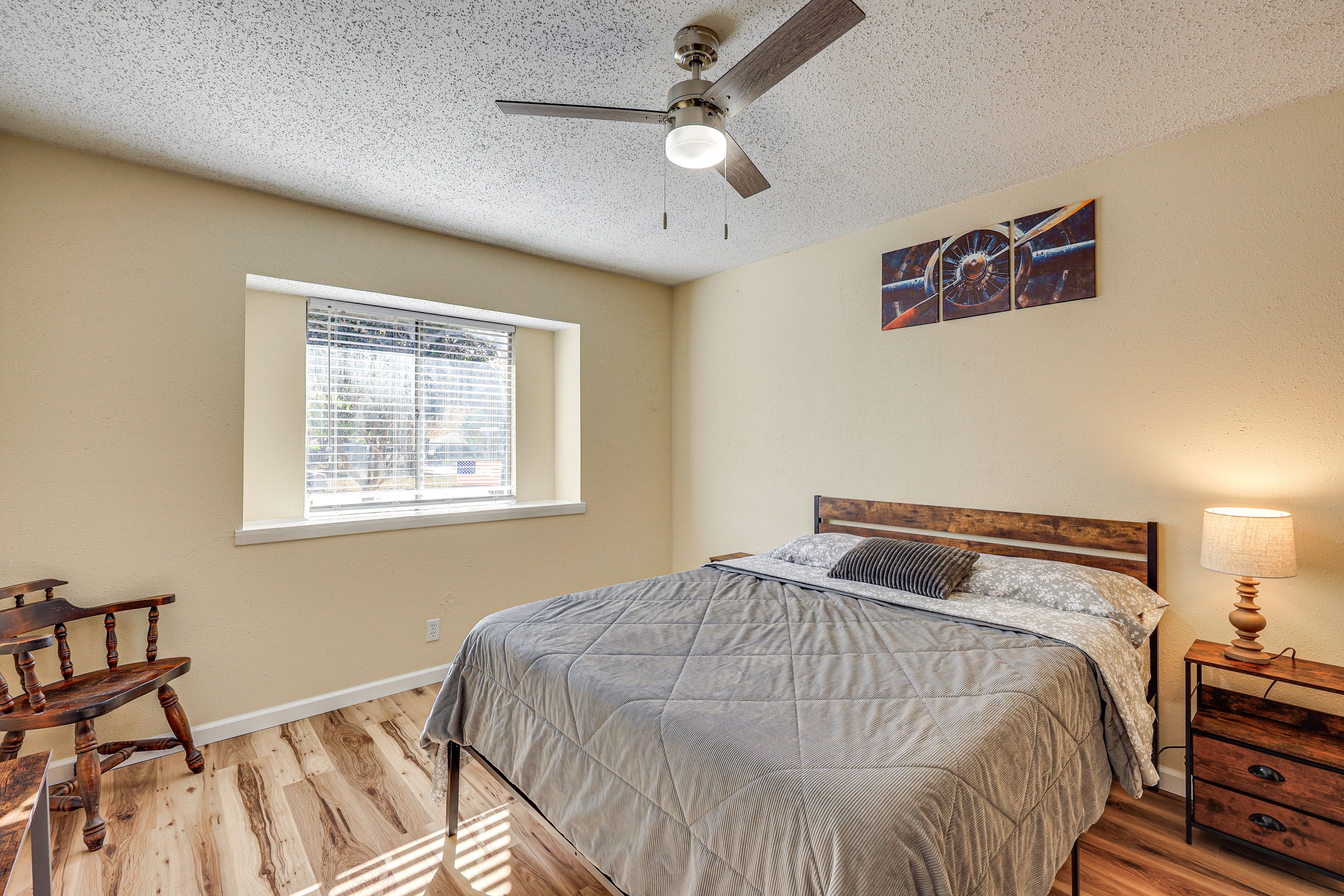 Bedroom 3 | Queen Bed | Smart TV