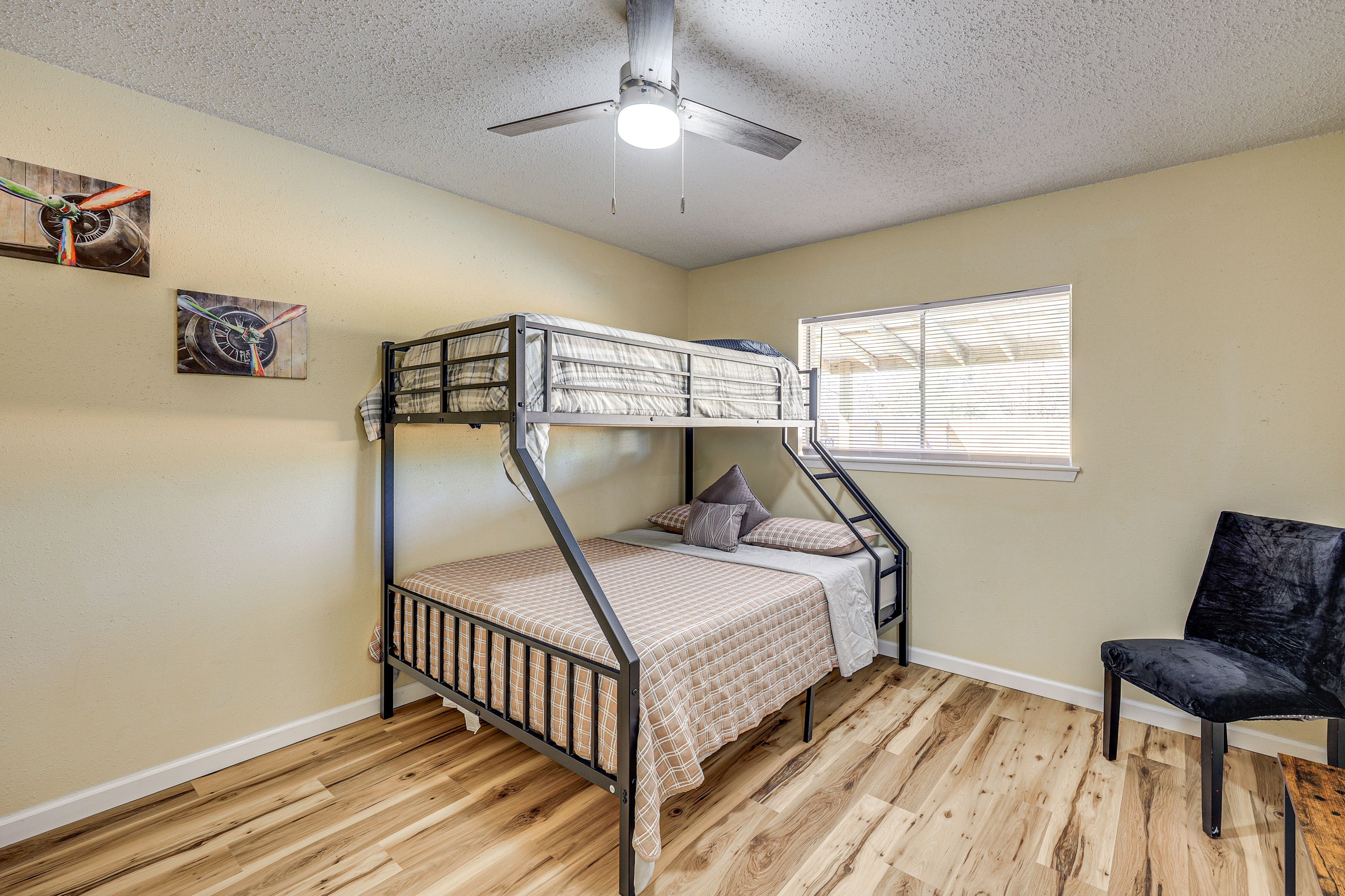 Bedroom 4 | Twin/Full Bunk Bed | Smart TV