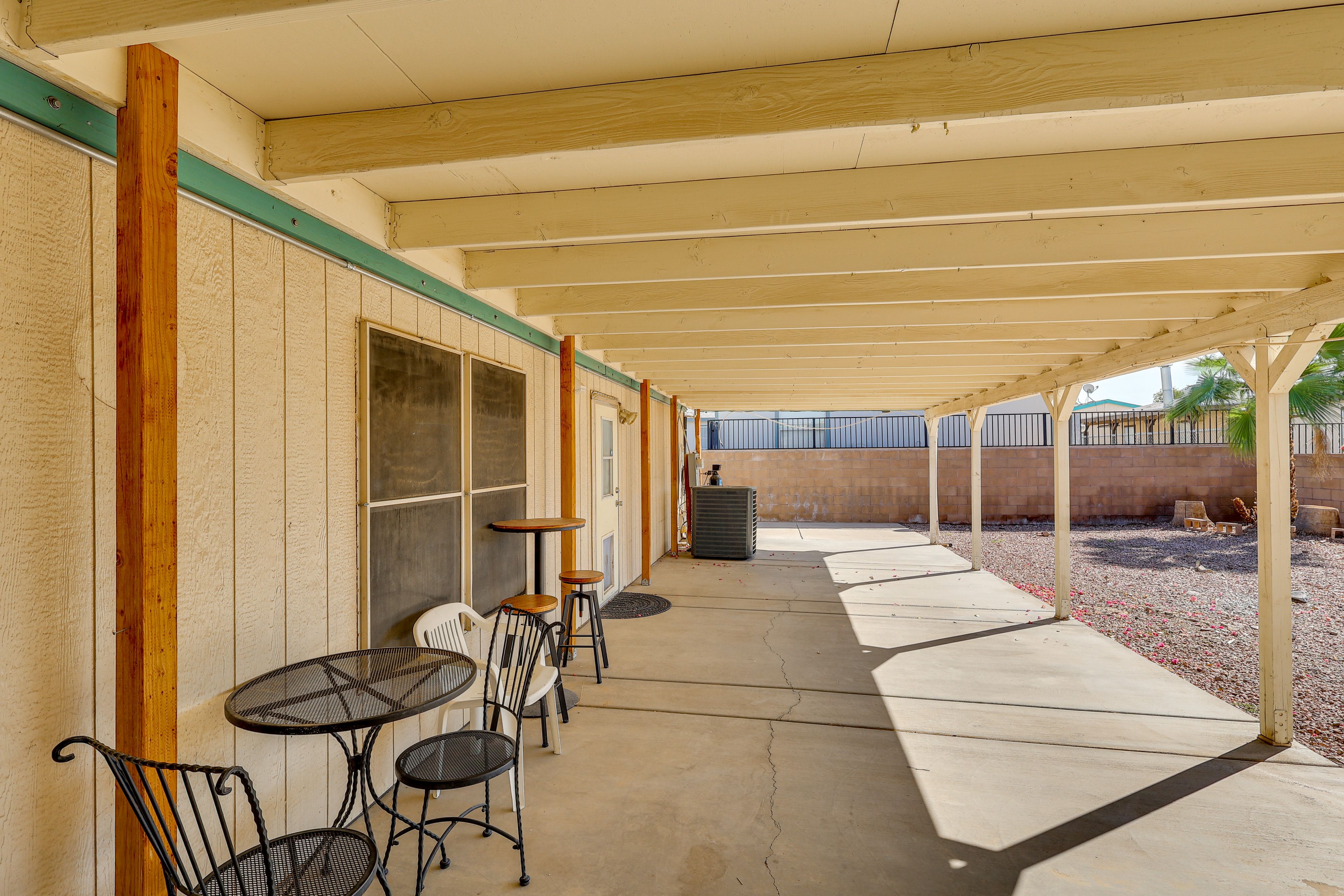 Covered Patio | Gas Grill