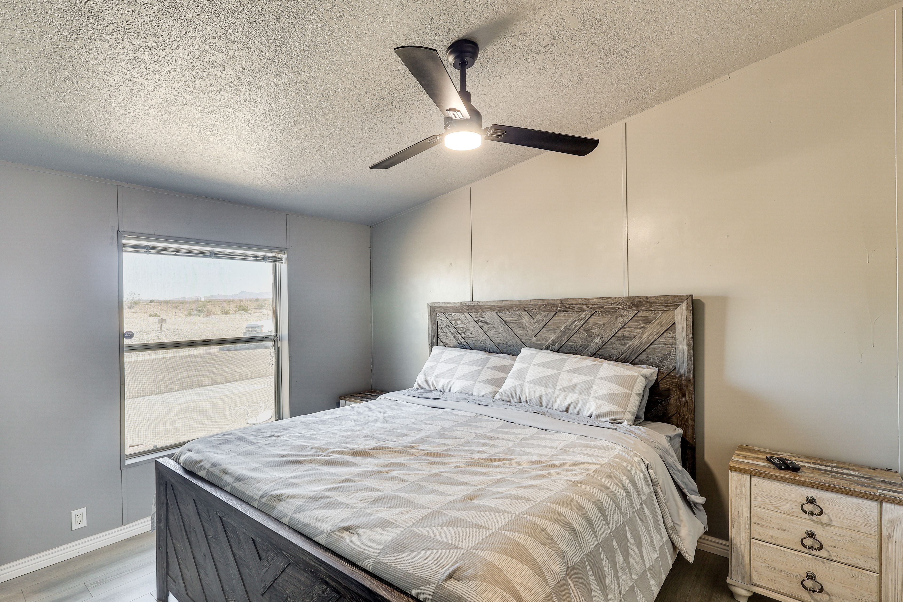 Bedroom 3 | King Bed