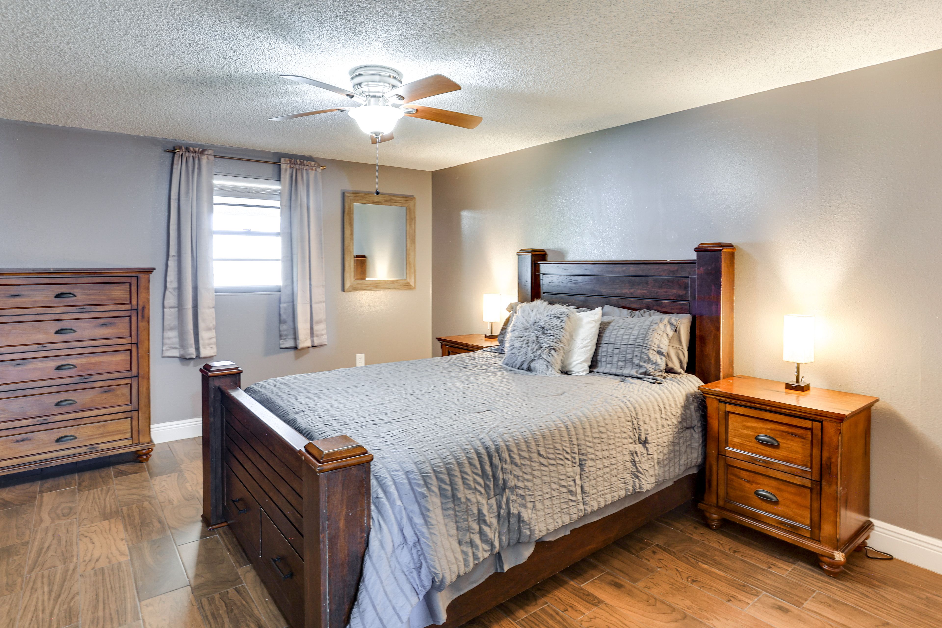 Bedroom 1 | 1st Floor | Queen Bed | Linens Provided