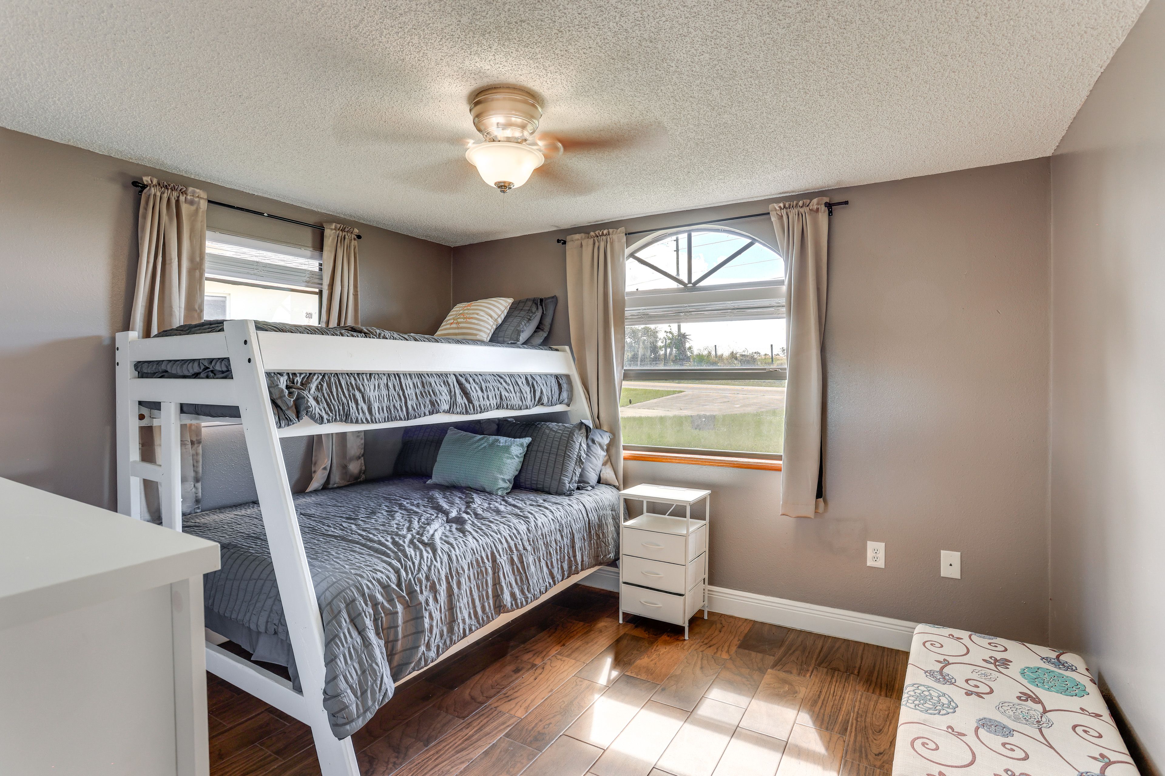 Bedroom 2 | 1st Floor | Twin/Full Bunk Bed