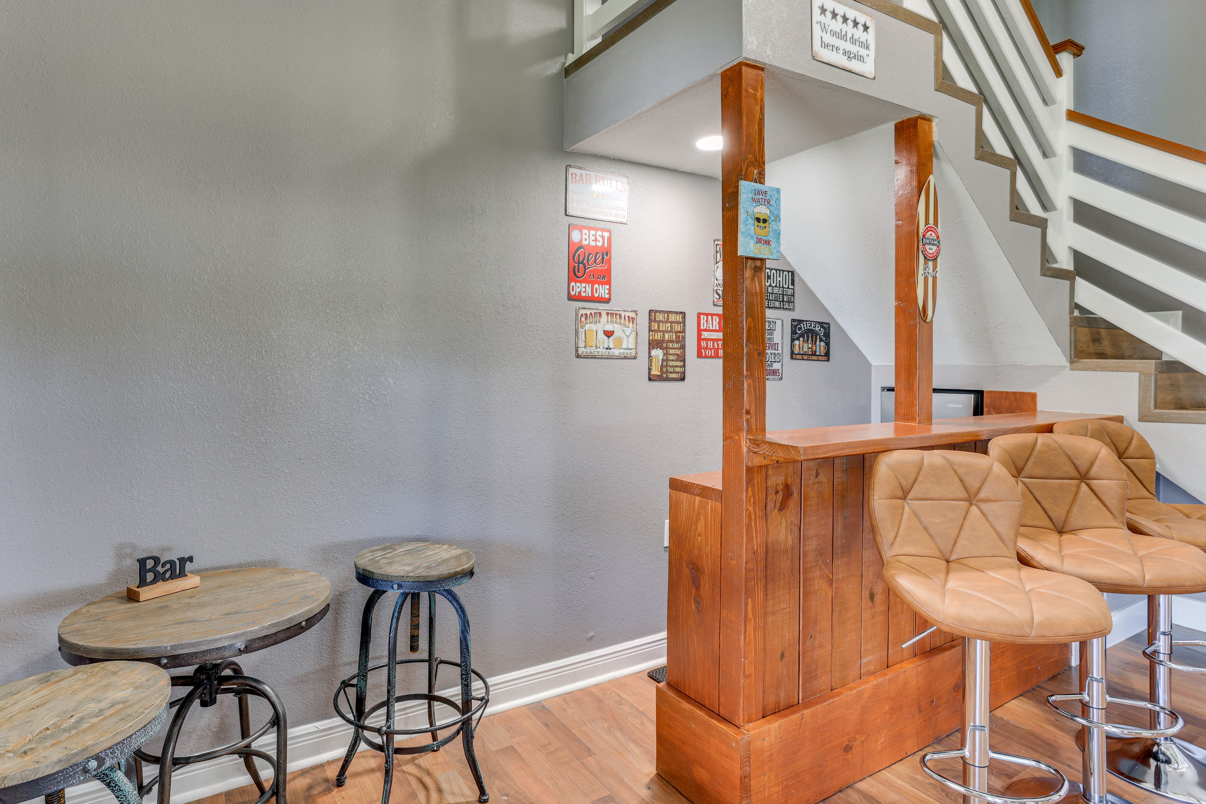 Bar Area | 1st Floor