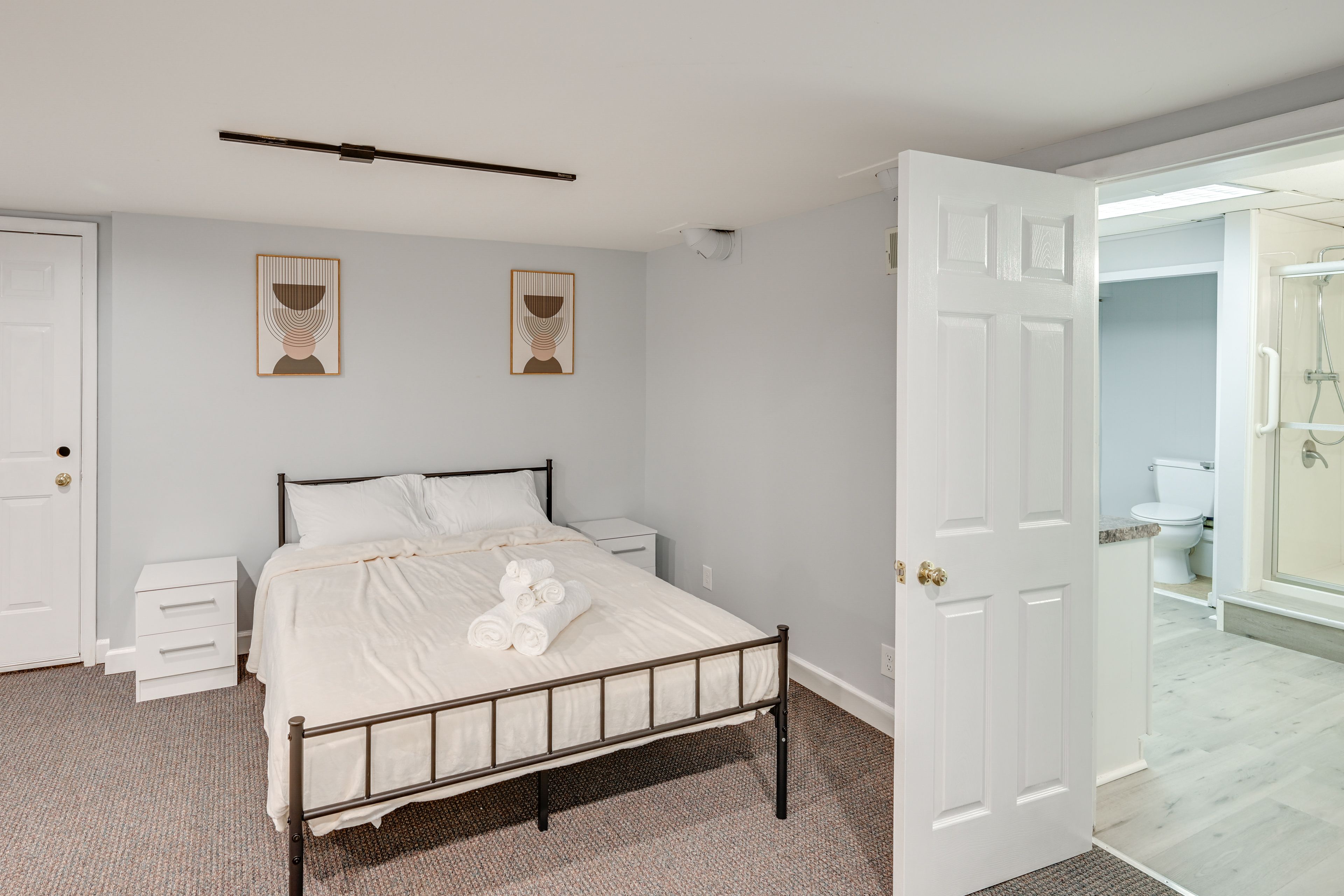 Bedroom 4 | Queen Bed | Basement Level