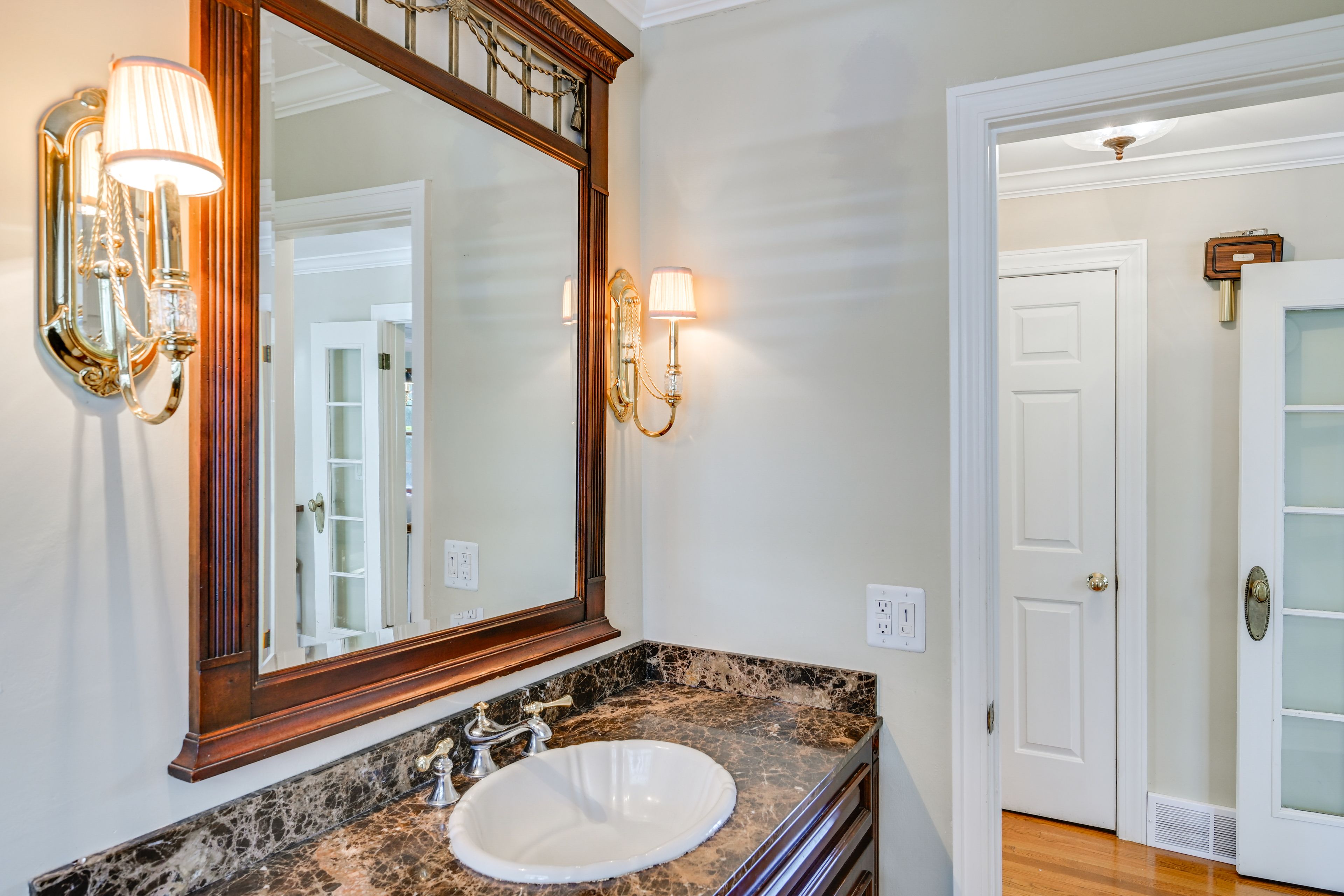 Bathroom | 1st Floor