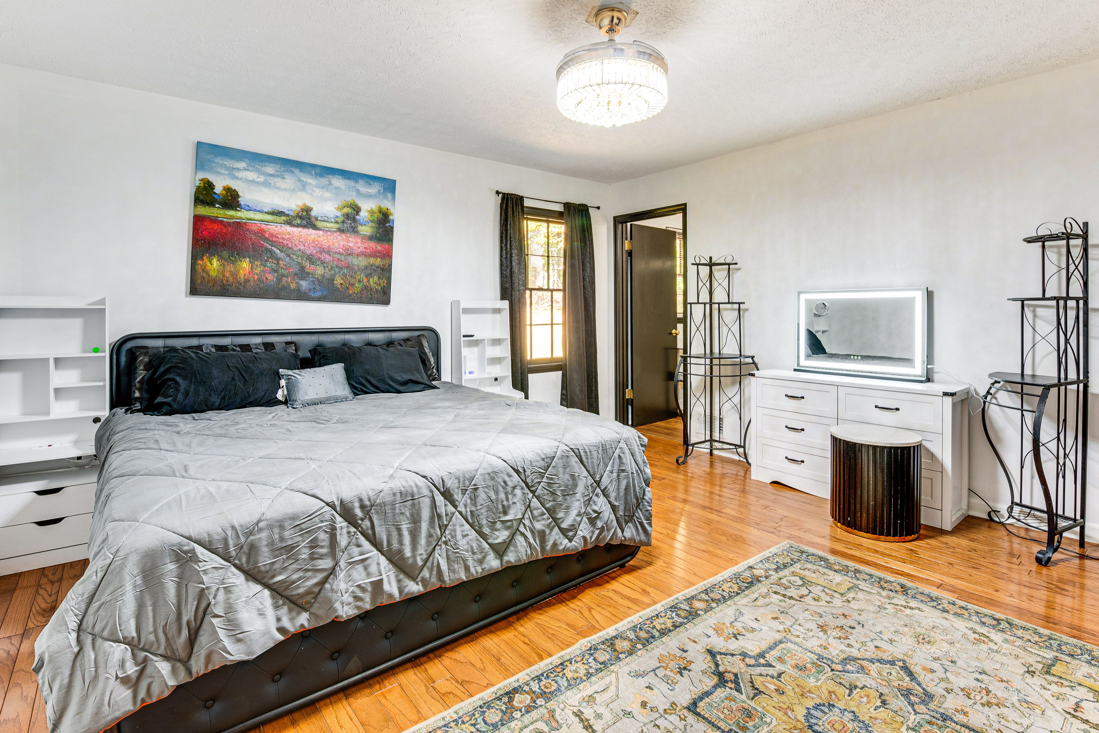 Bedroom 1 | King Bed | Linens Provided