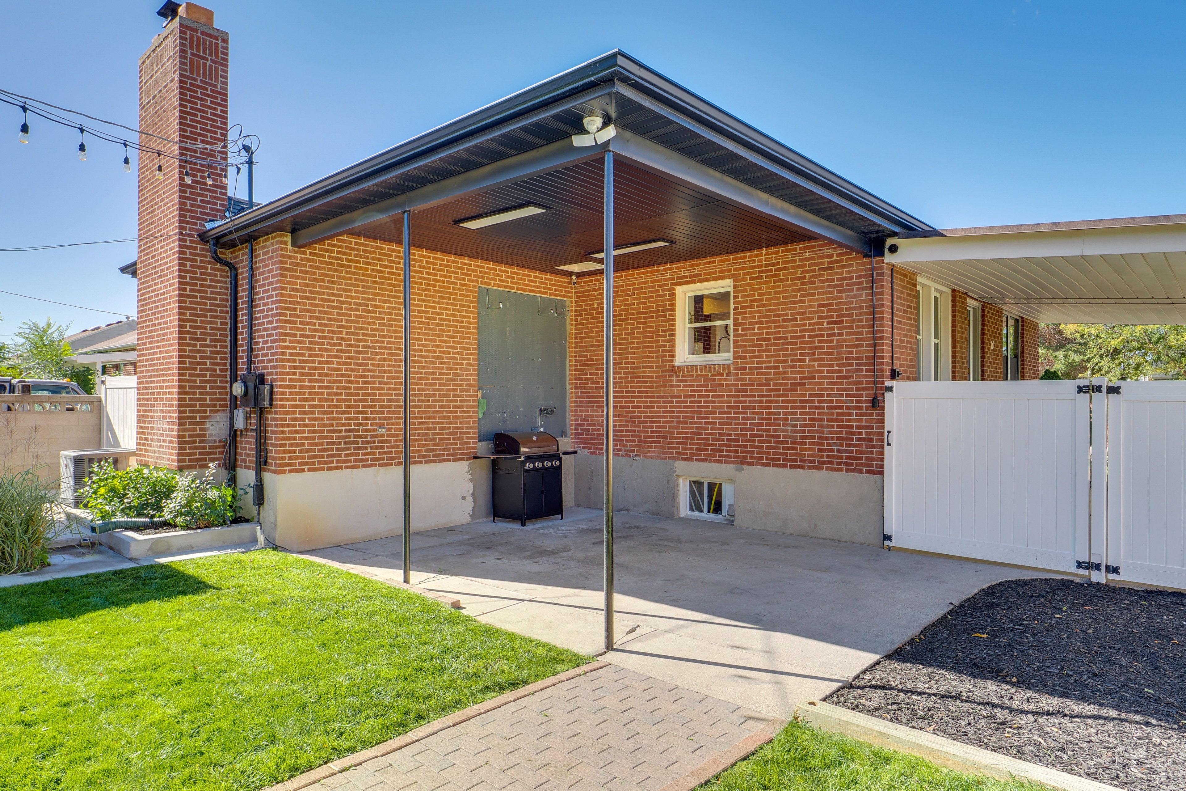 Patio w/ Gas Grill