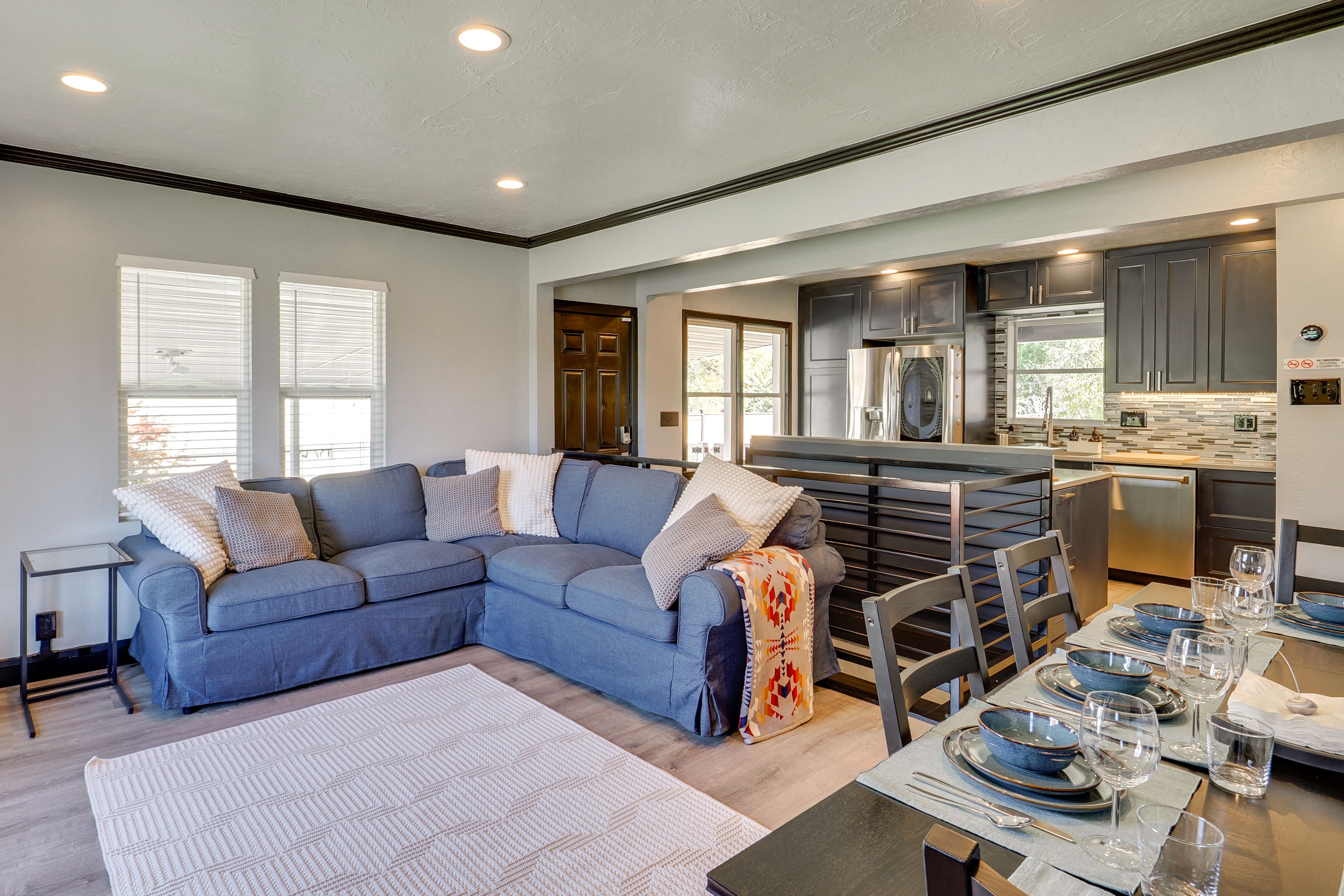 Living Room | 1st Floor | Free WiFi | Central A/C & Heating