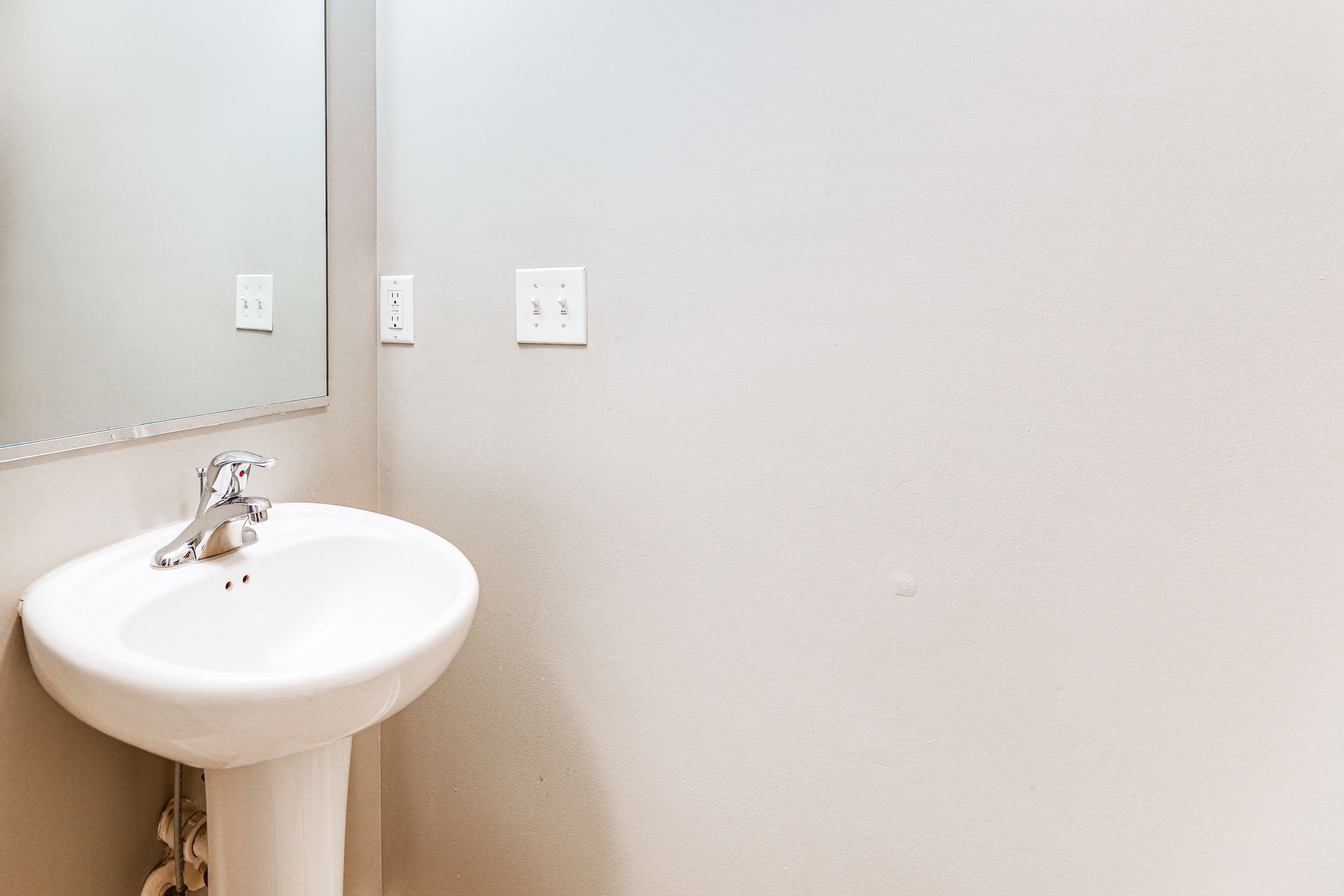 Half Bathroom | 1st Floor