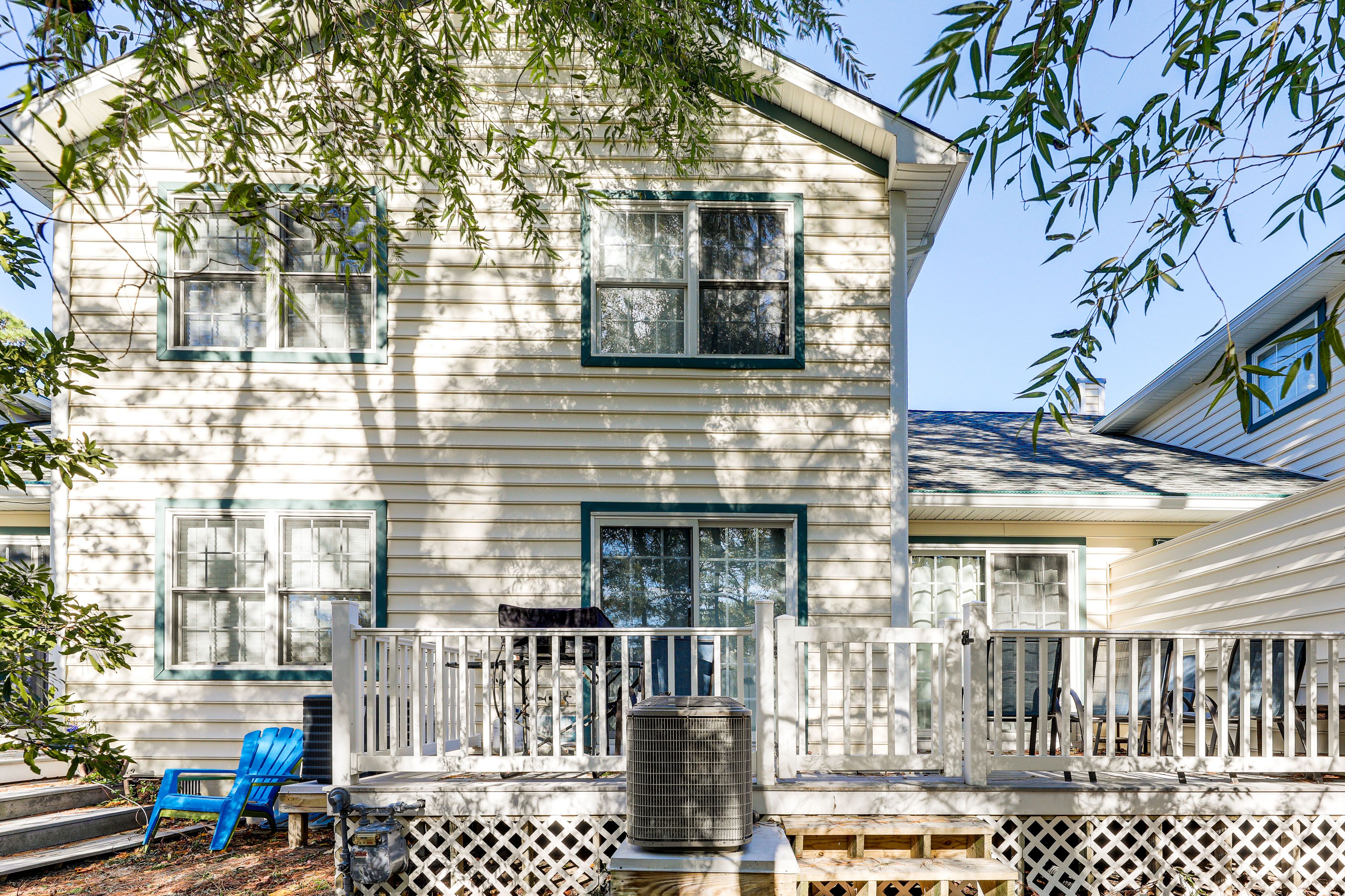 Property Exterior | Furnished Deck