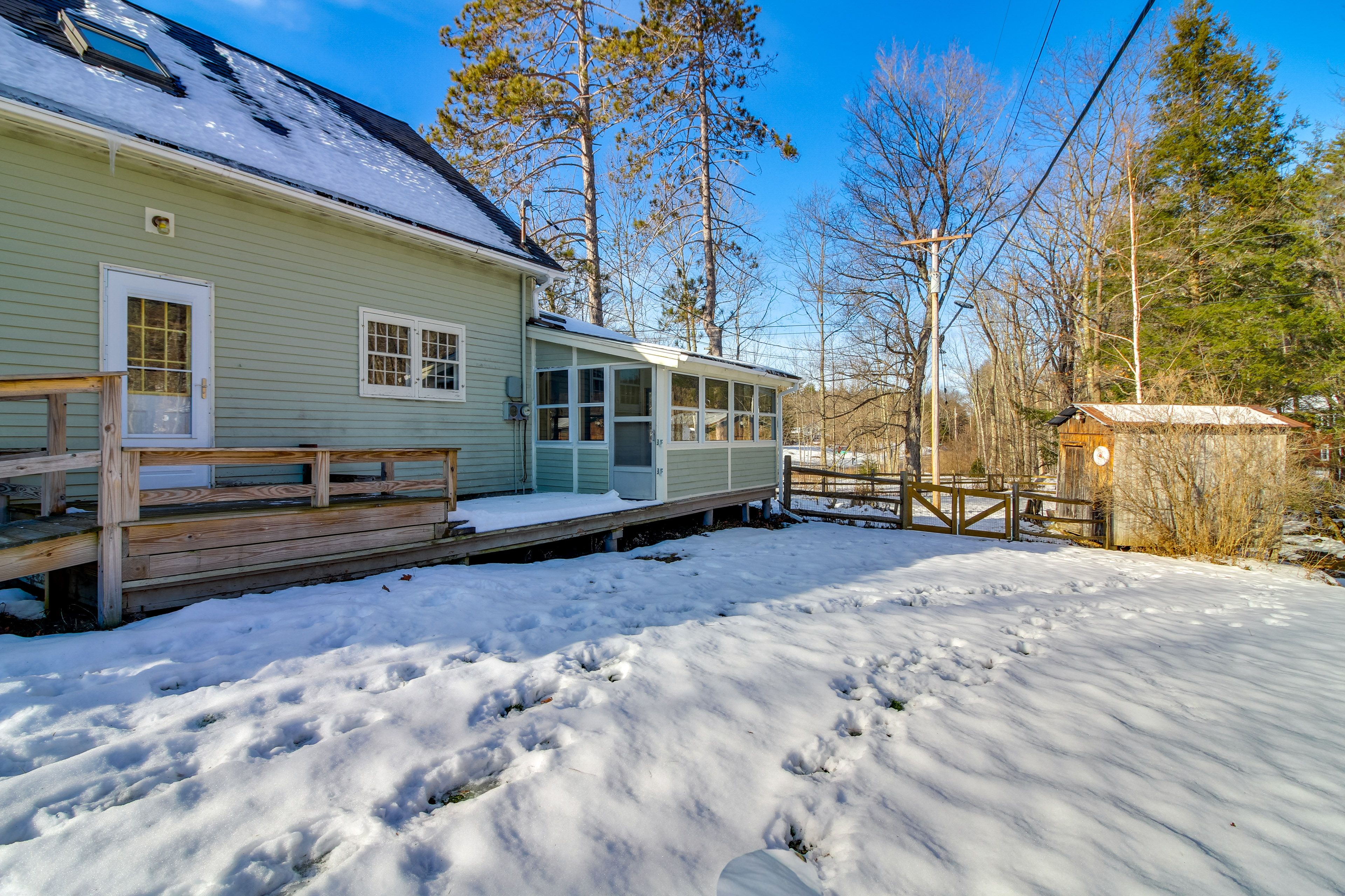 House Exterior | Deck | Private Yard