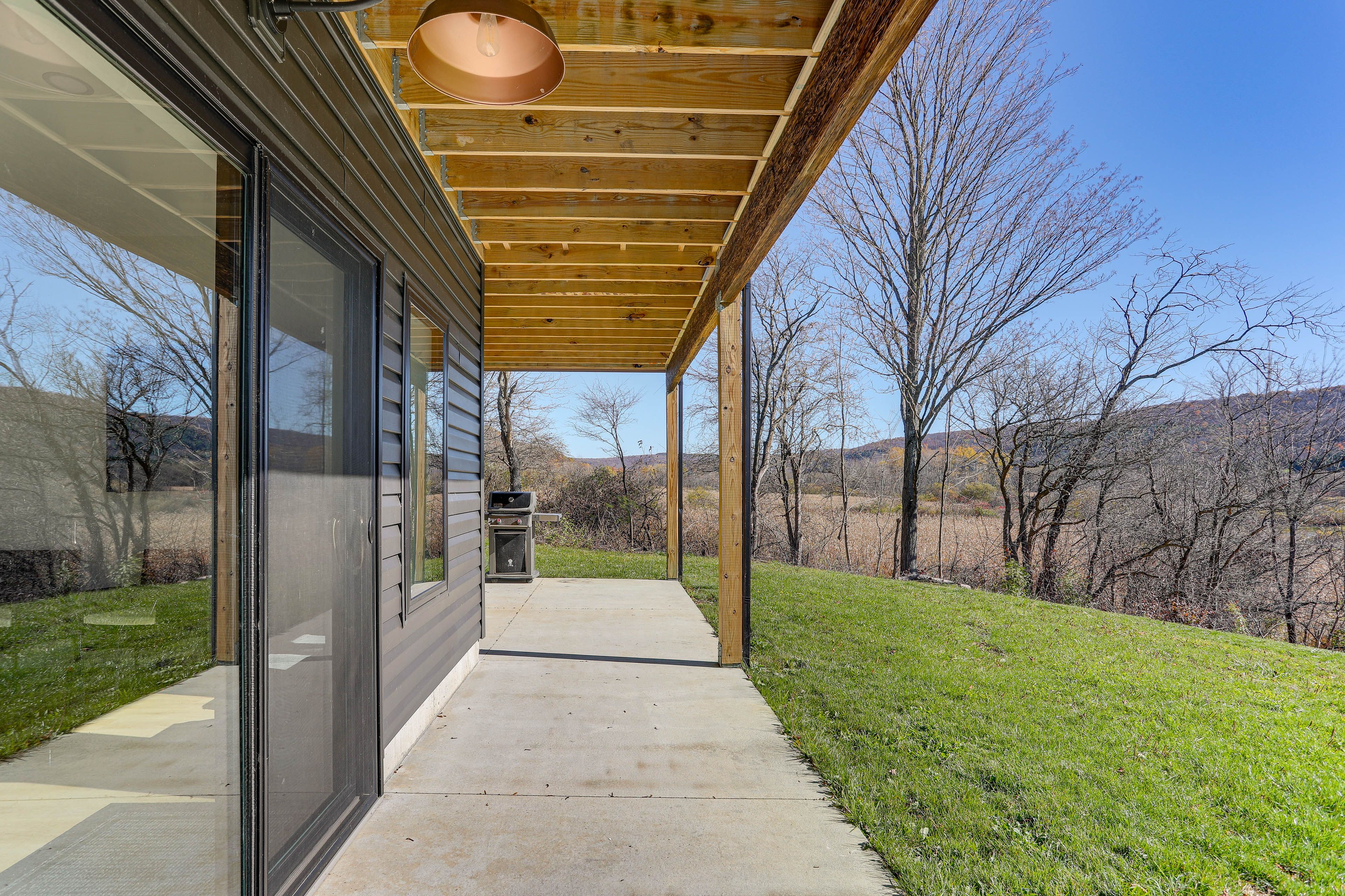 Private Patio | Gas Grill