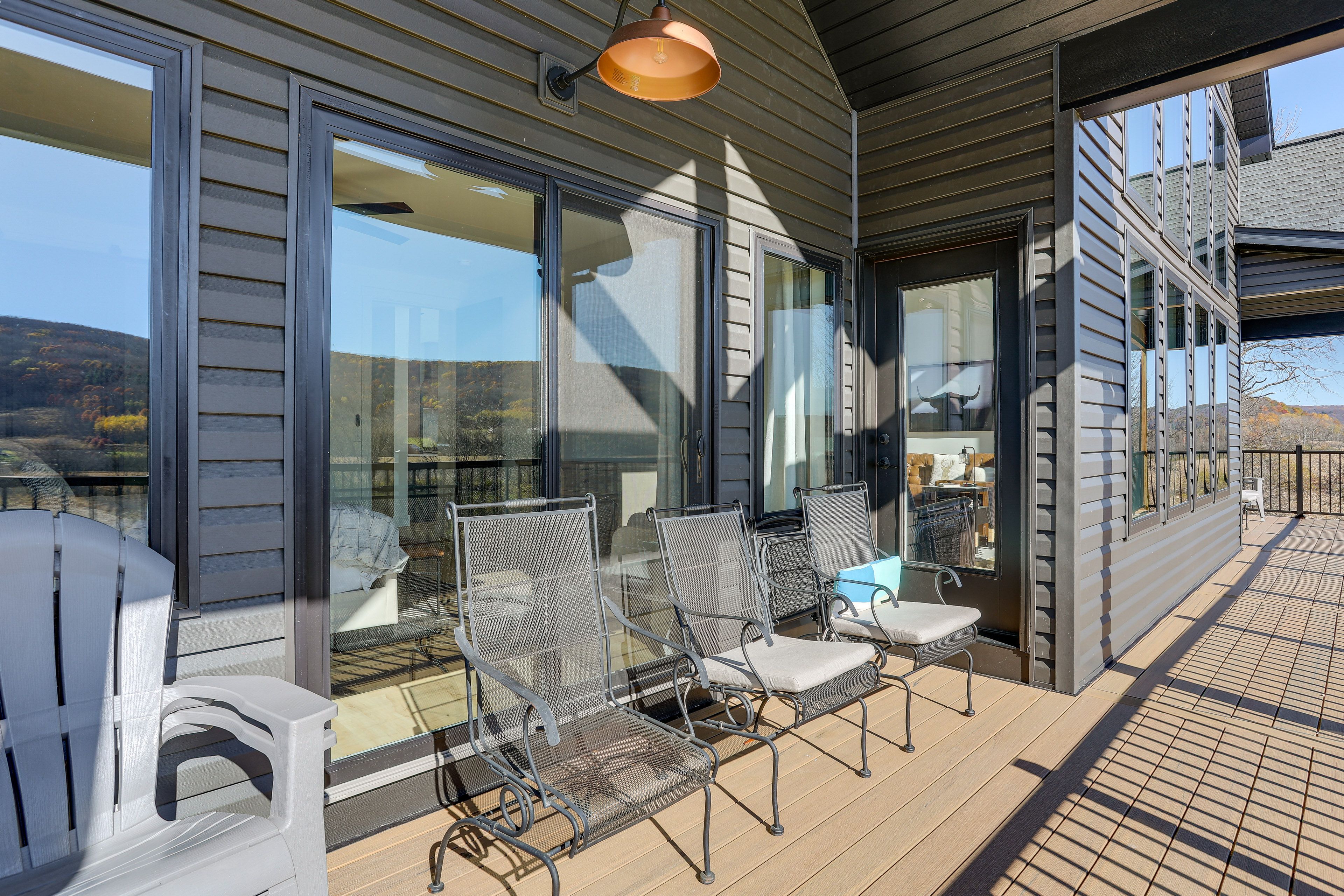 Private Deck | Outdoor Seating