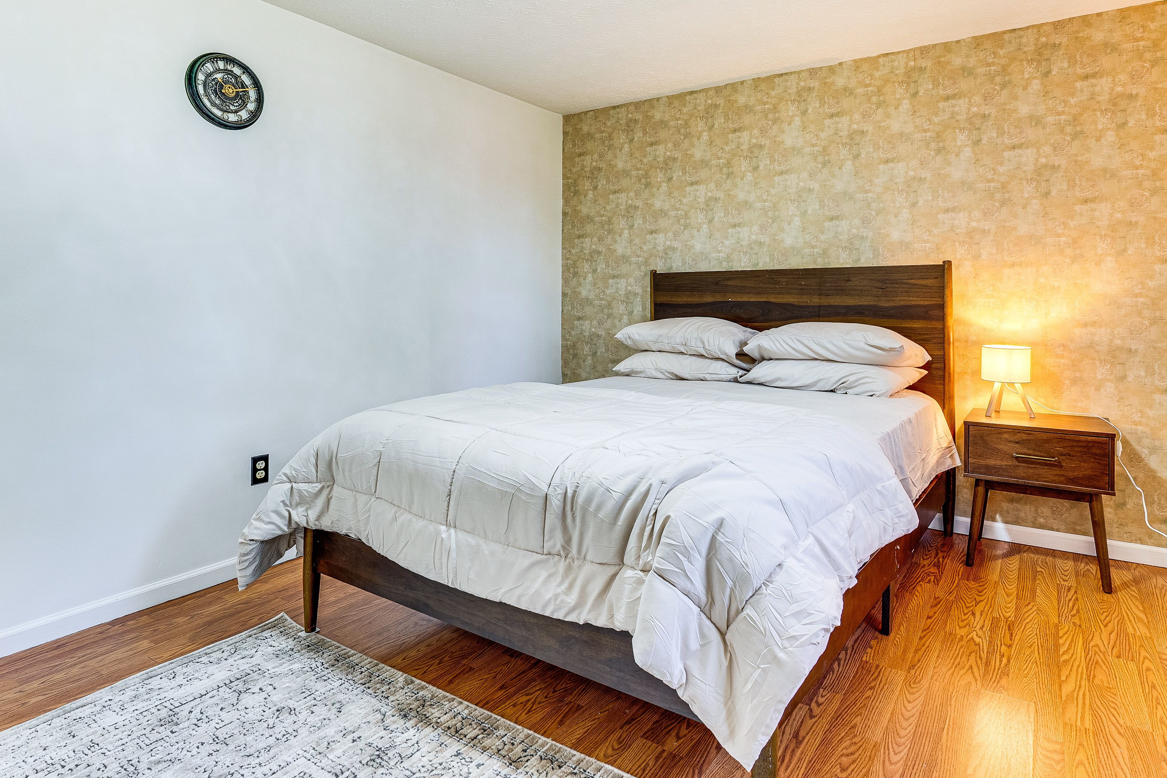 Bedroom 3 | Queen Bed | 2nd Floor