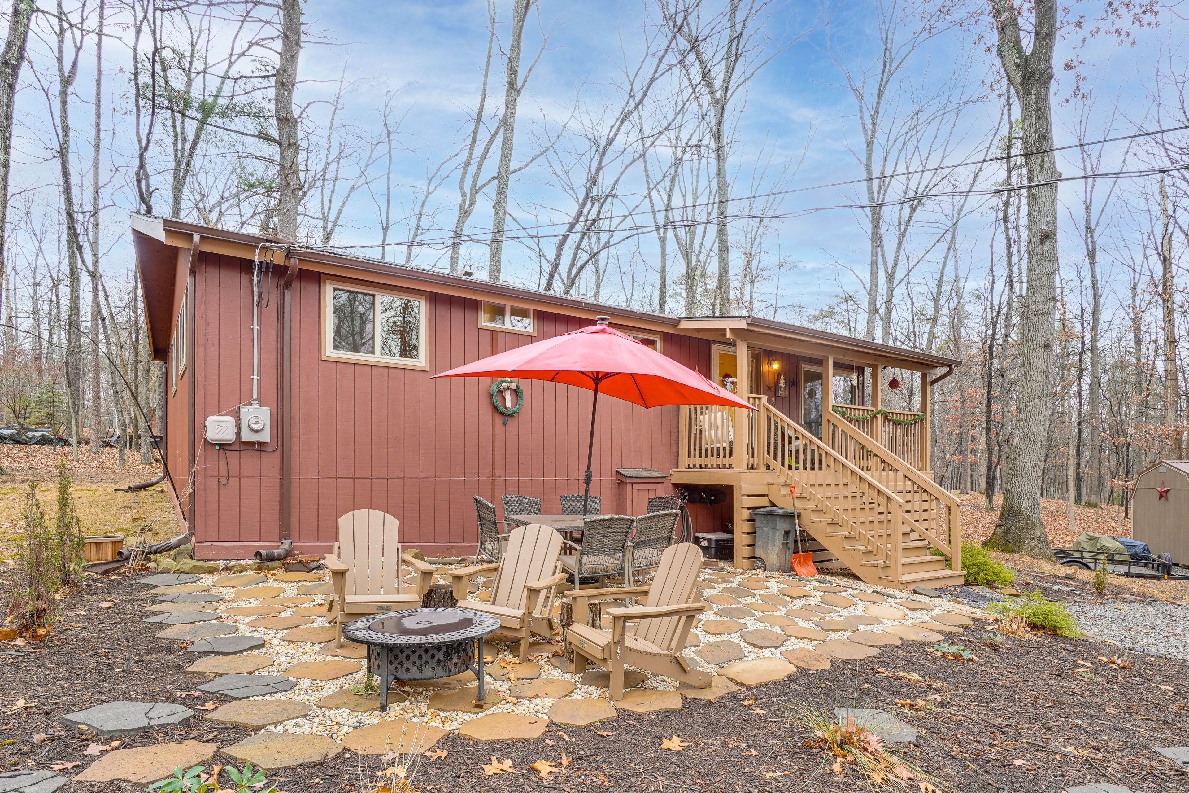 Cabin Exterior | Parking | Driveway (4 Vehicles)