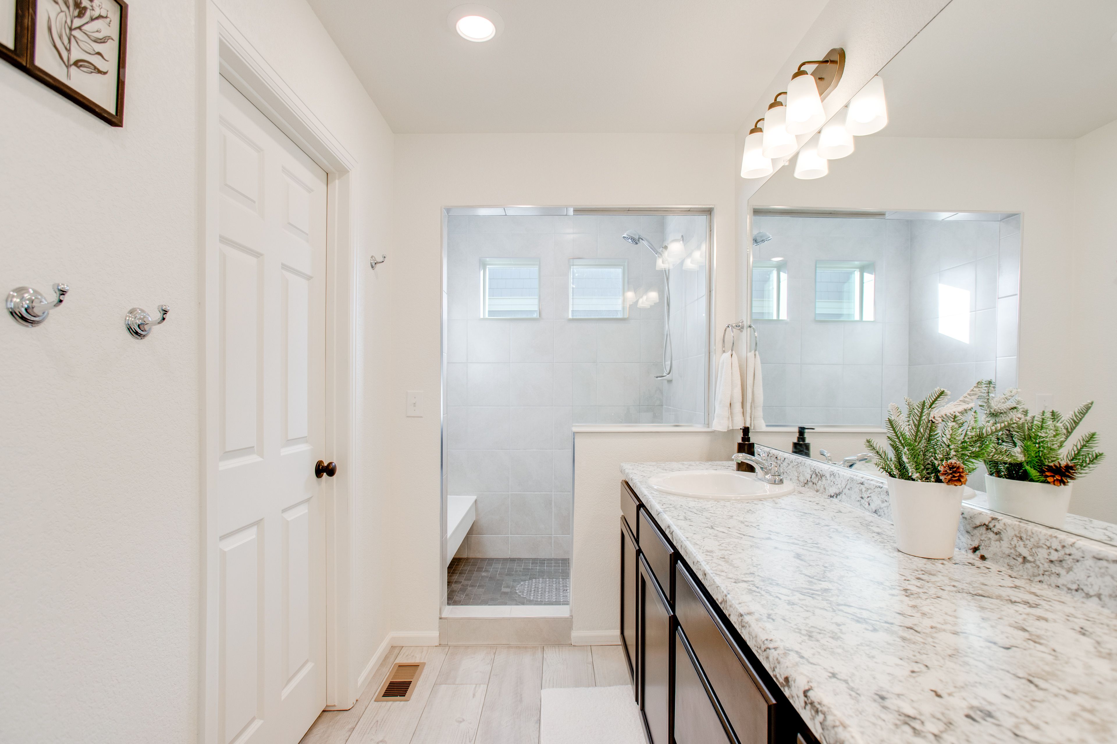 En-Suite Bathroom | Linens & Towels | 2nd Floor