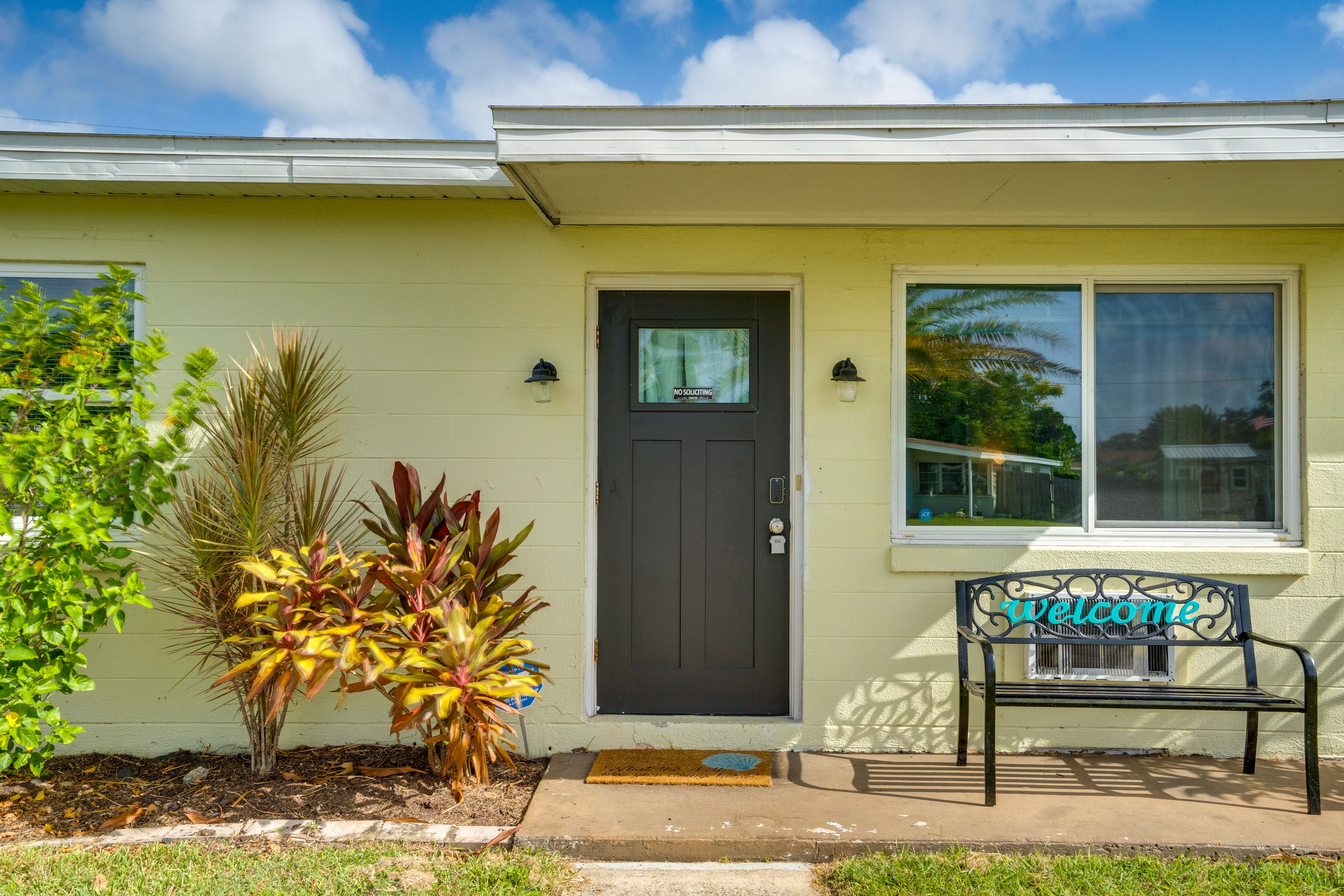 Home Exterior | Entry