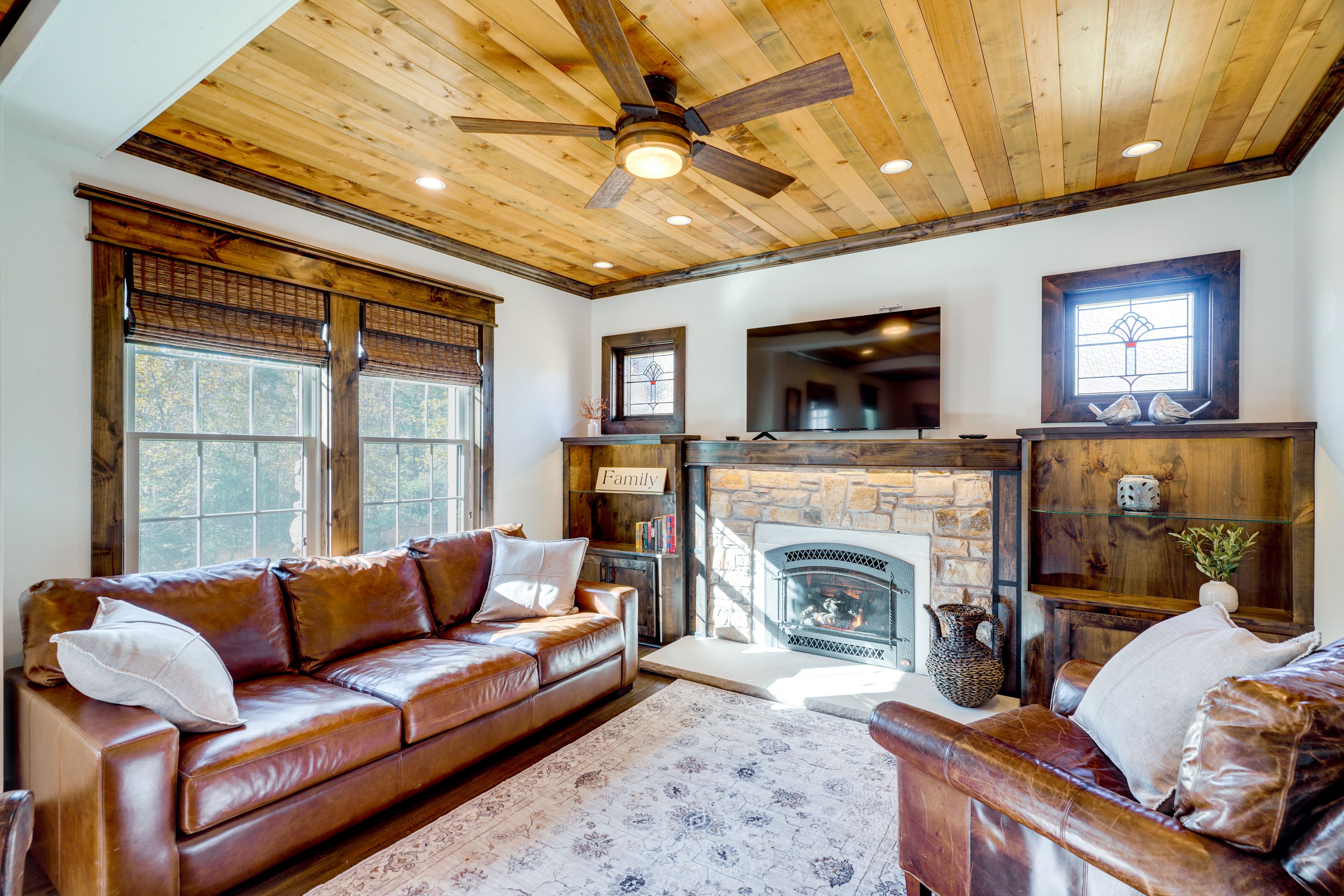 Living Room | Free WiFi | Central A/C & Heat | Gas Fireplace | 1st Floor