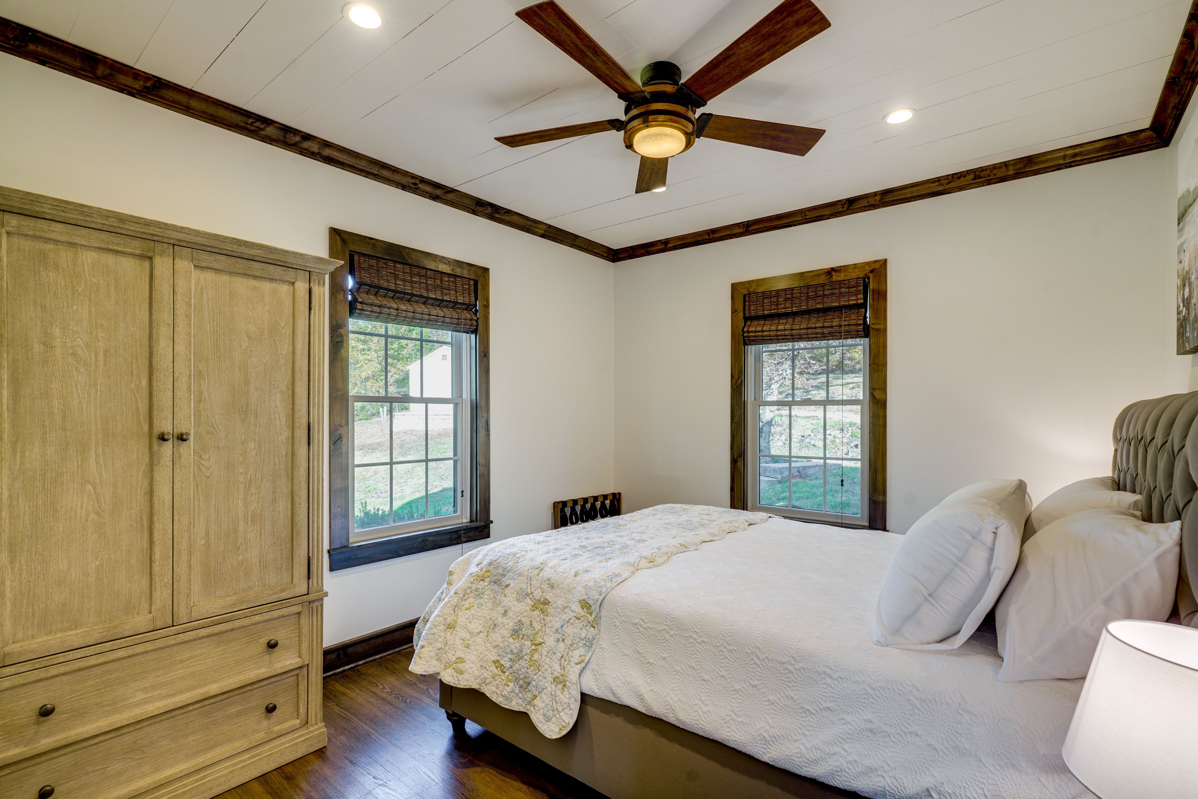 Bedroom 1 | Queen Bed | 1st Floor