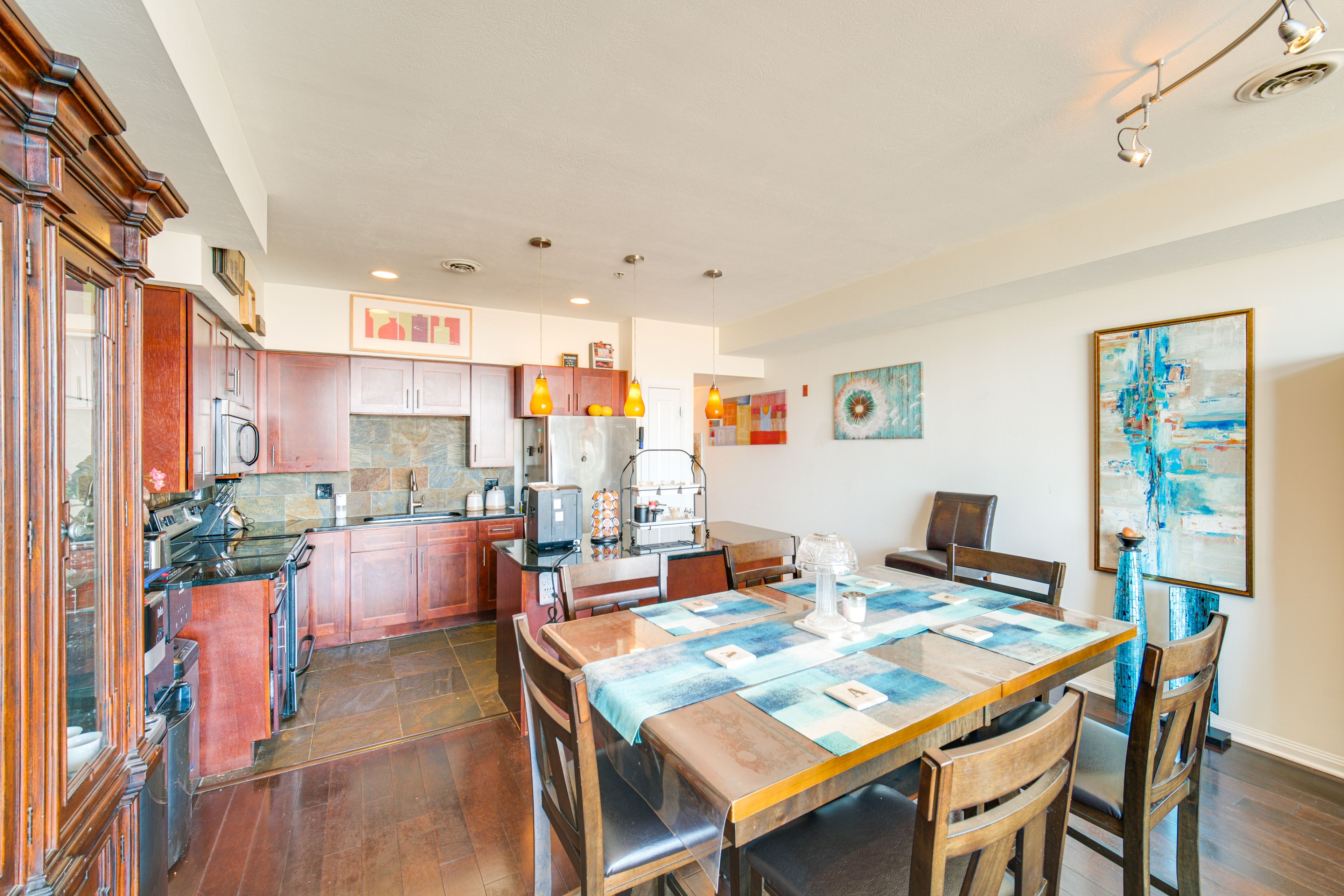 Dining Table | Dishware/Flatware | Main Floor