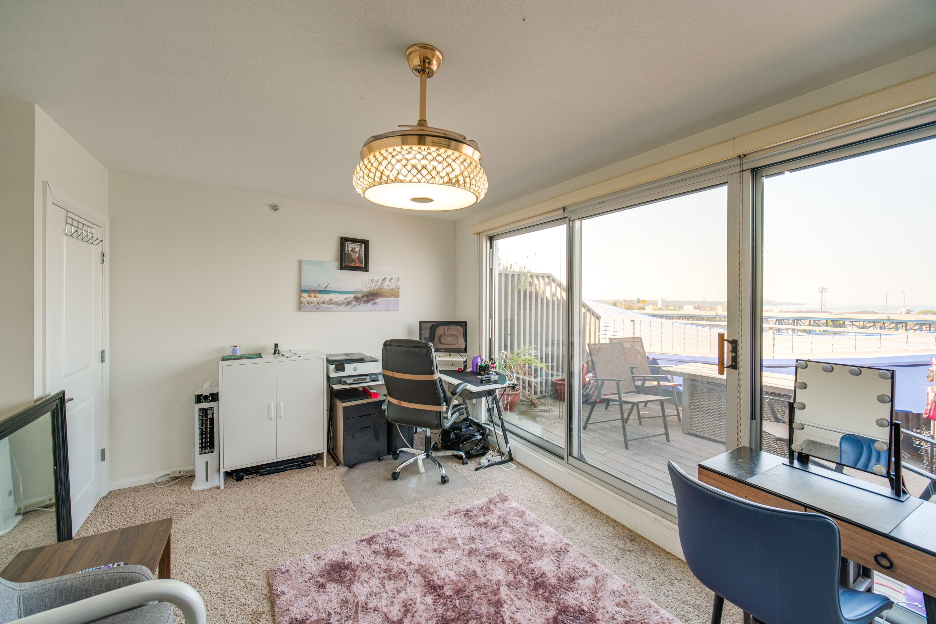 Loft | Laptop Workspace w/ Monitor | Addt'l Printer | Makeup Vanity | Smart TV