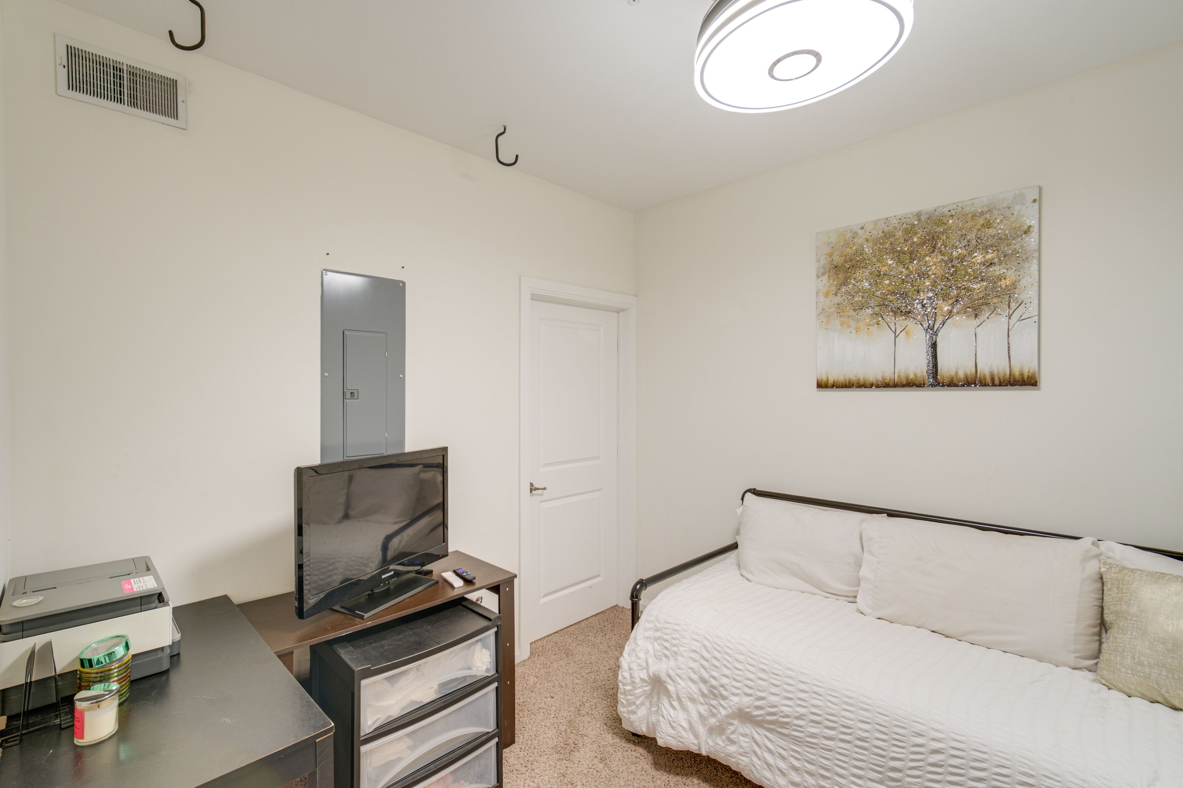 Bedroom 1 | Full Futon | Smart TV | Printer | Main Floor