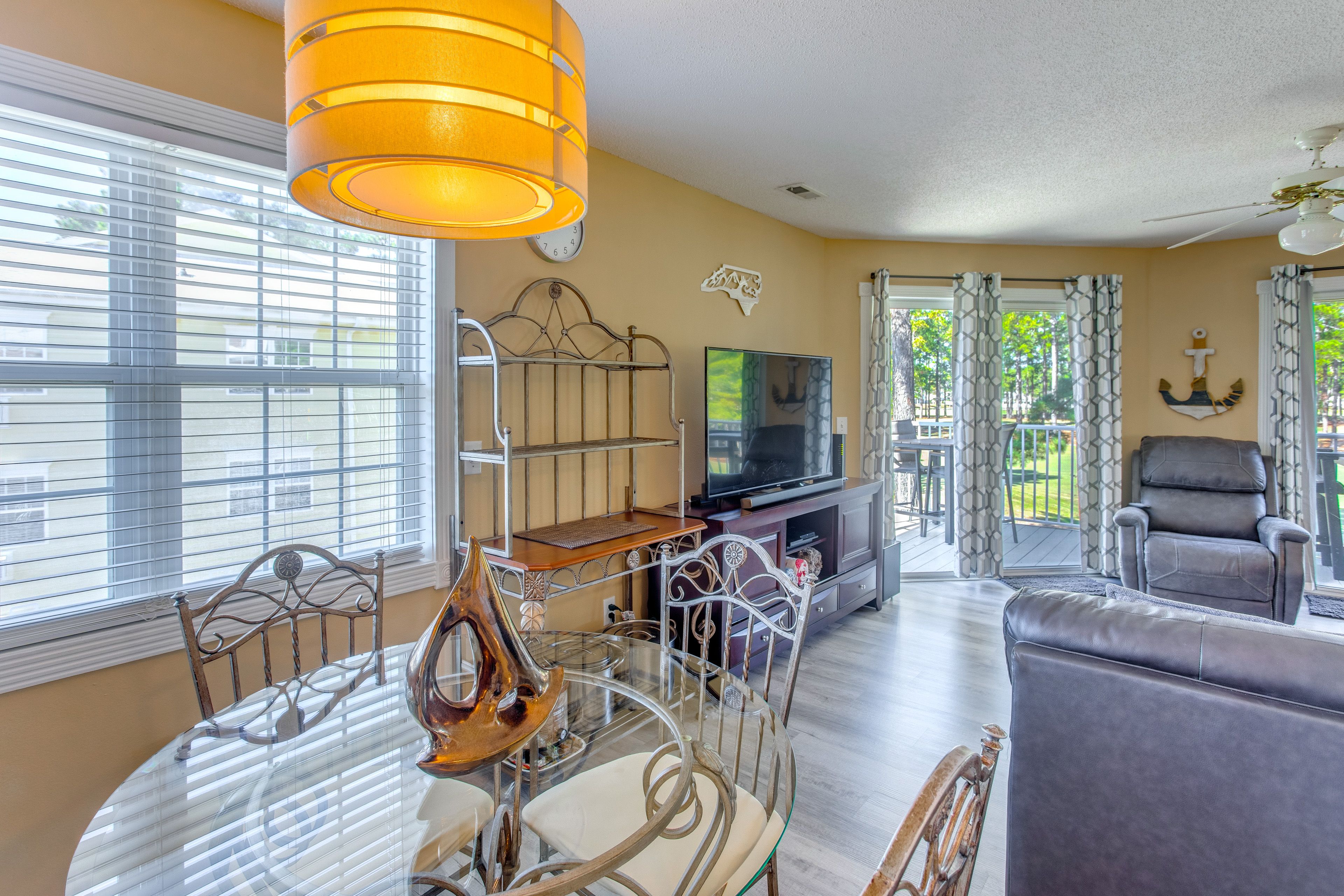 Dining Area | Dishware/Flatware