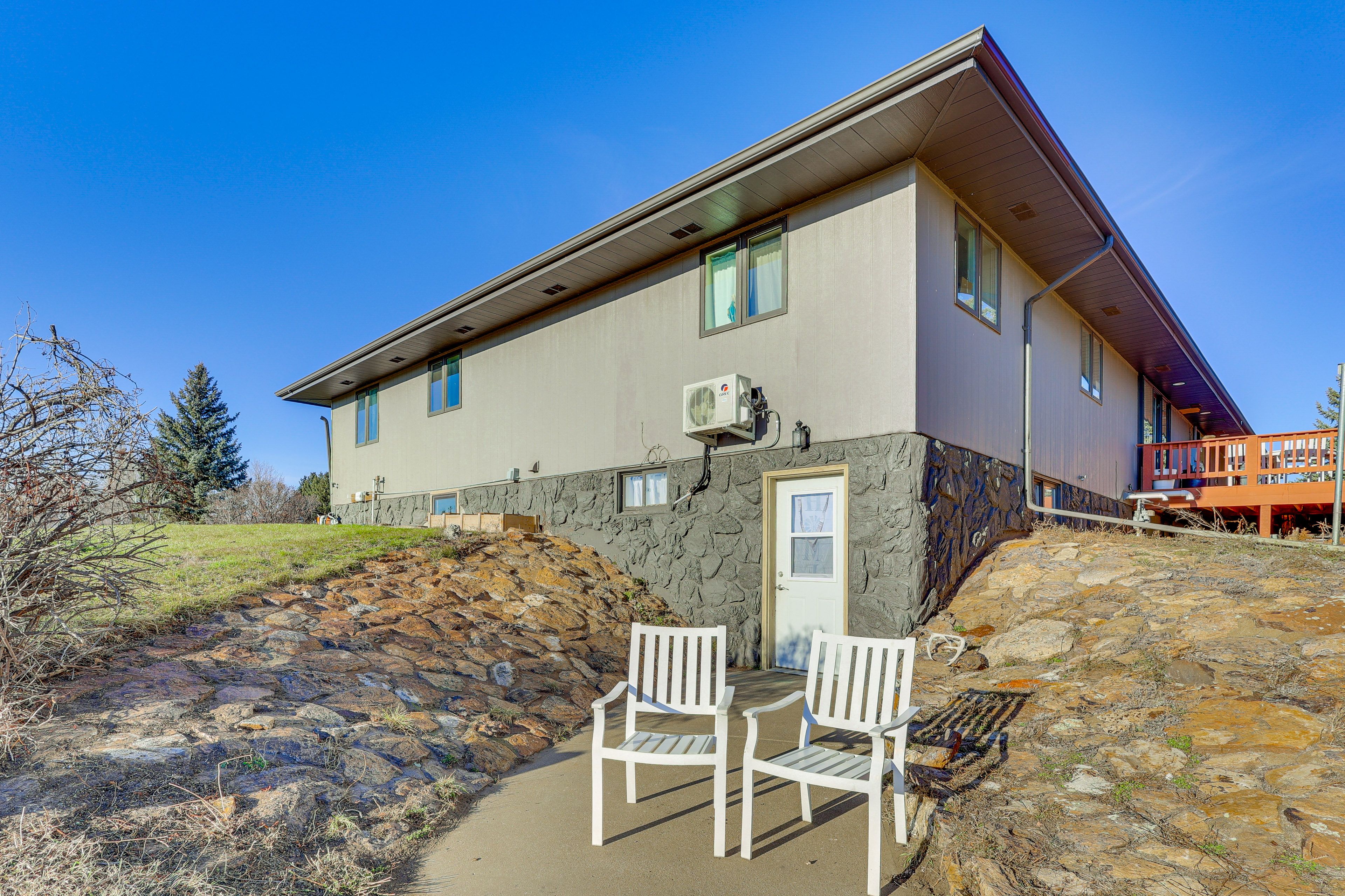 Property Exterior | Single-Level Home | Lower-Level Unit