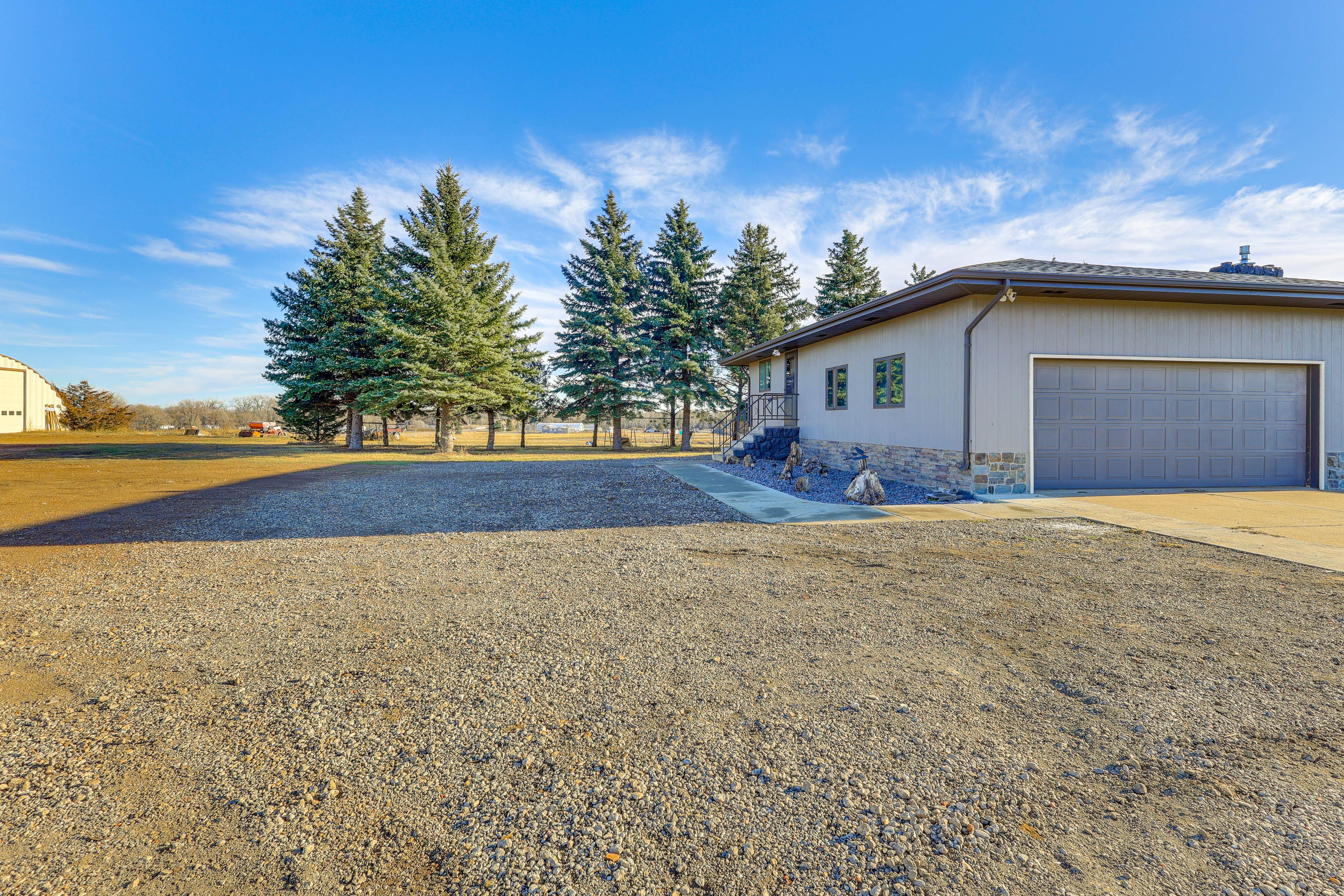 Parking | Driveway (8 Vehicles) | RV/Trailer Parking Allowed On-Site