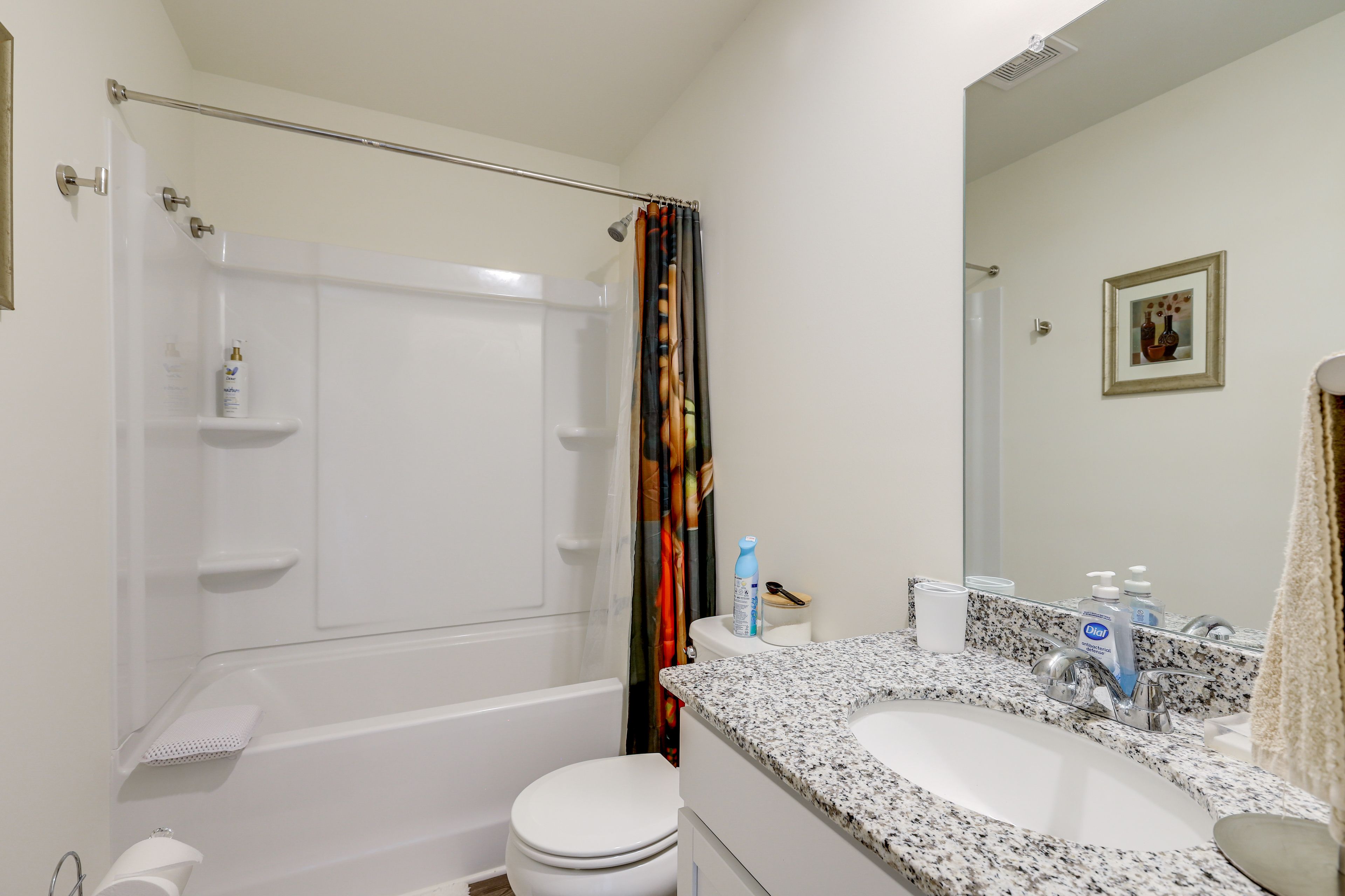 Full Bath | 2nd Floor