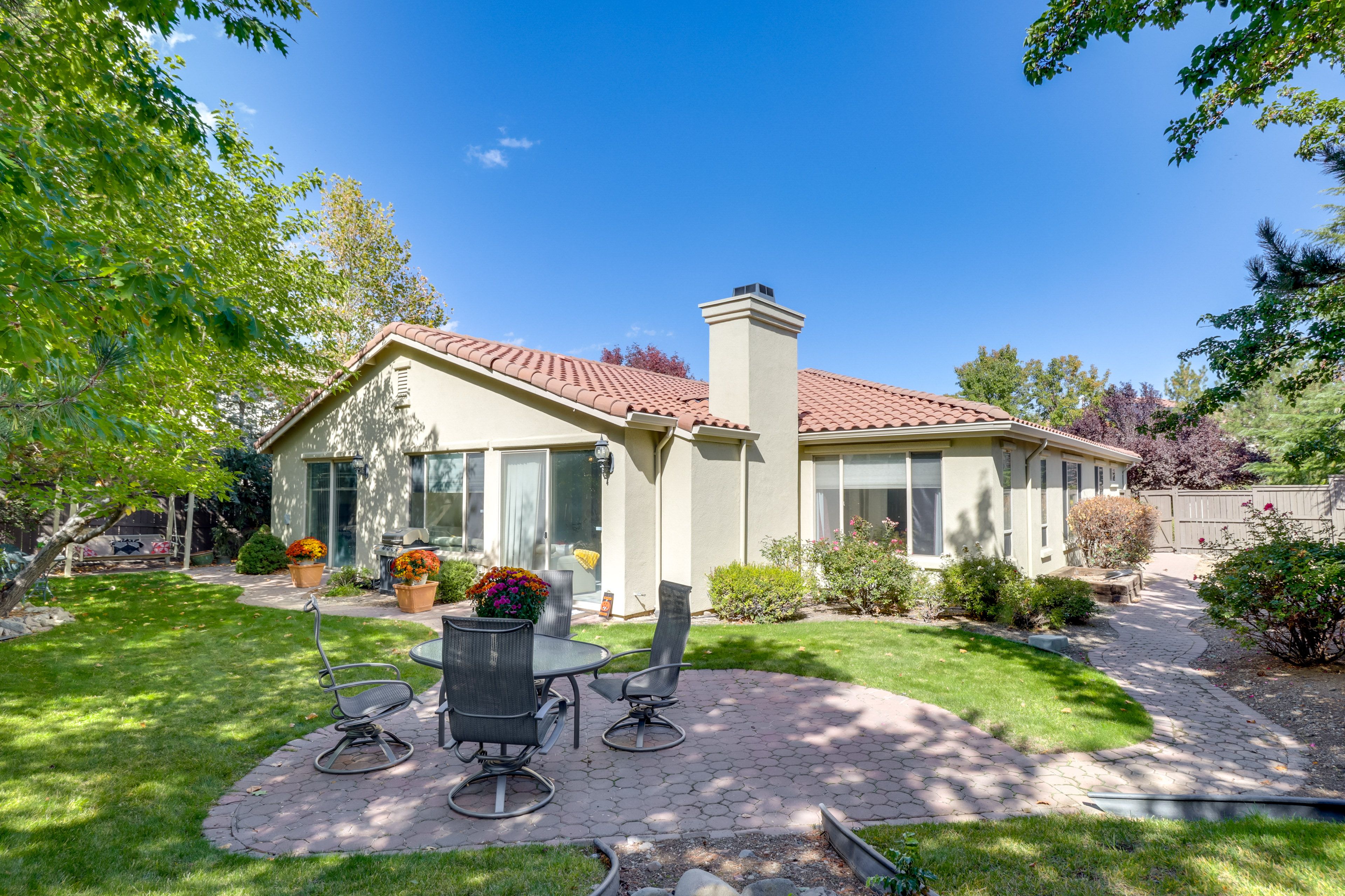 Reno Vacation Rental | 5BR | 3.5BA | 2,550 Sq Ft | 1 Small Threshold Step