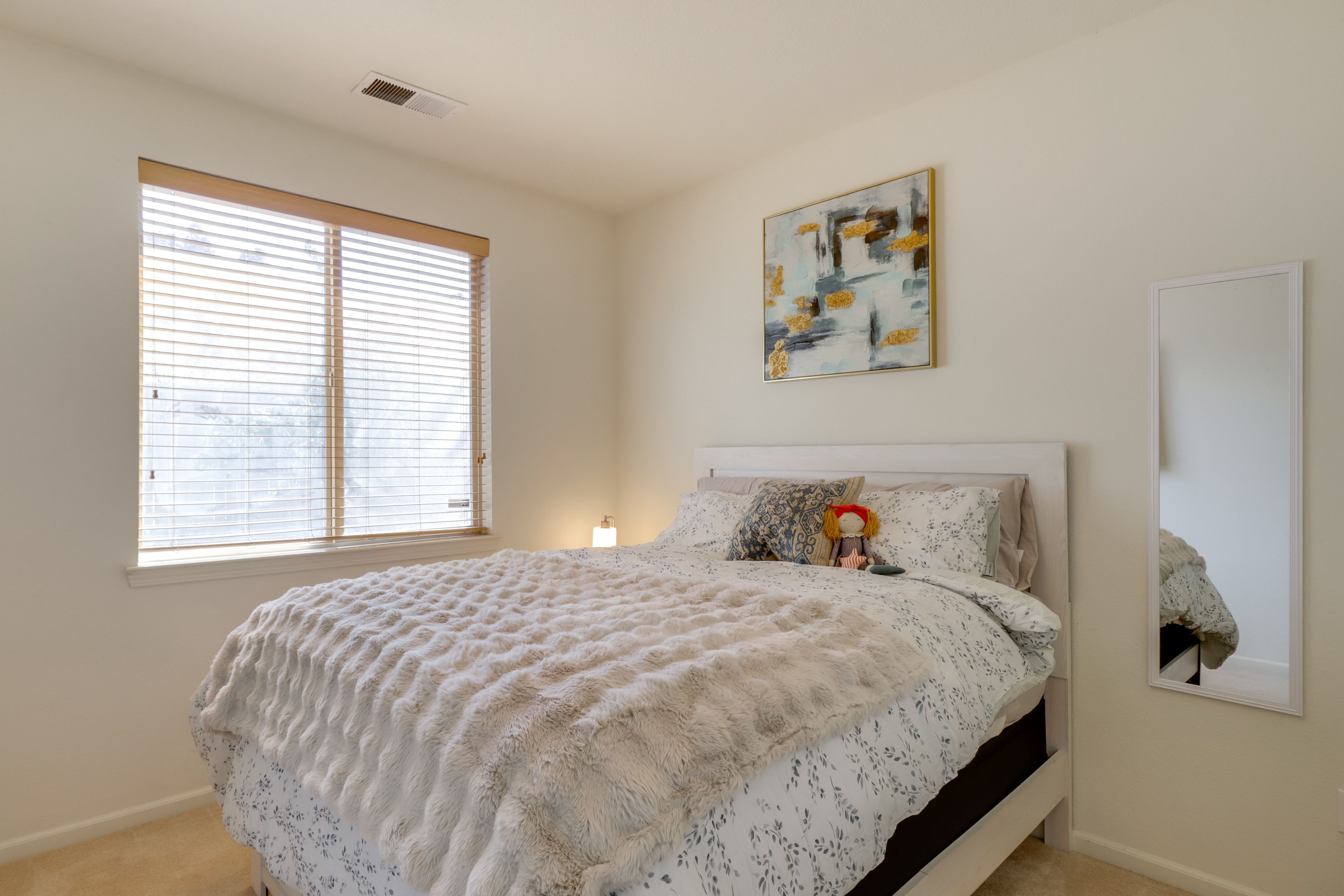 Bedroom 3 | Queen Bed | Smart TV