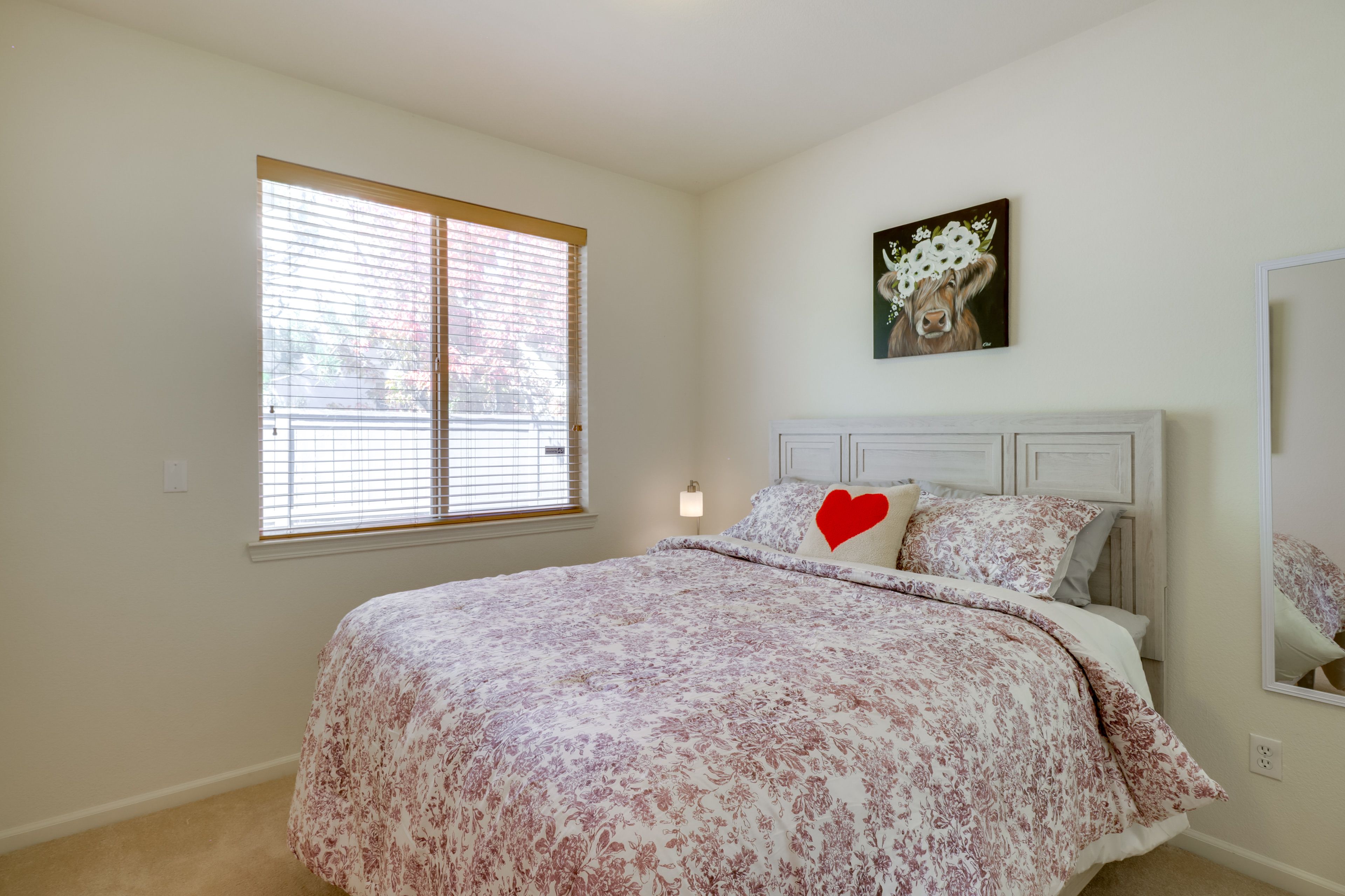 Bedroom 4 | Queen Bed