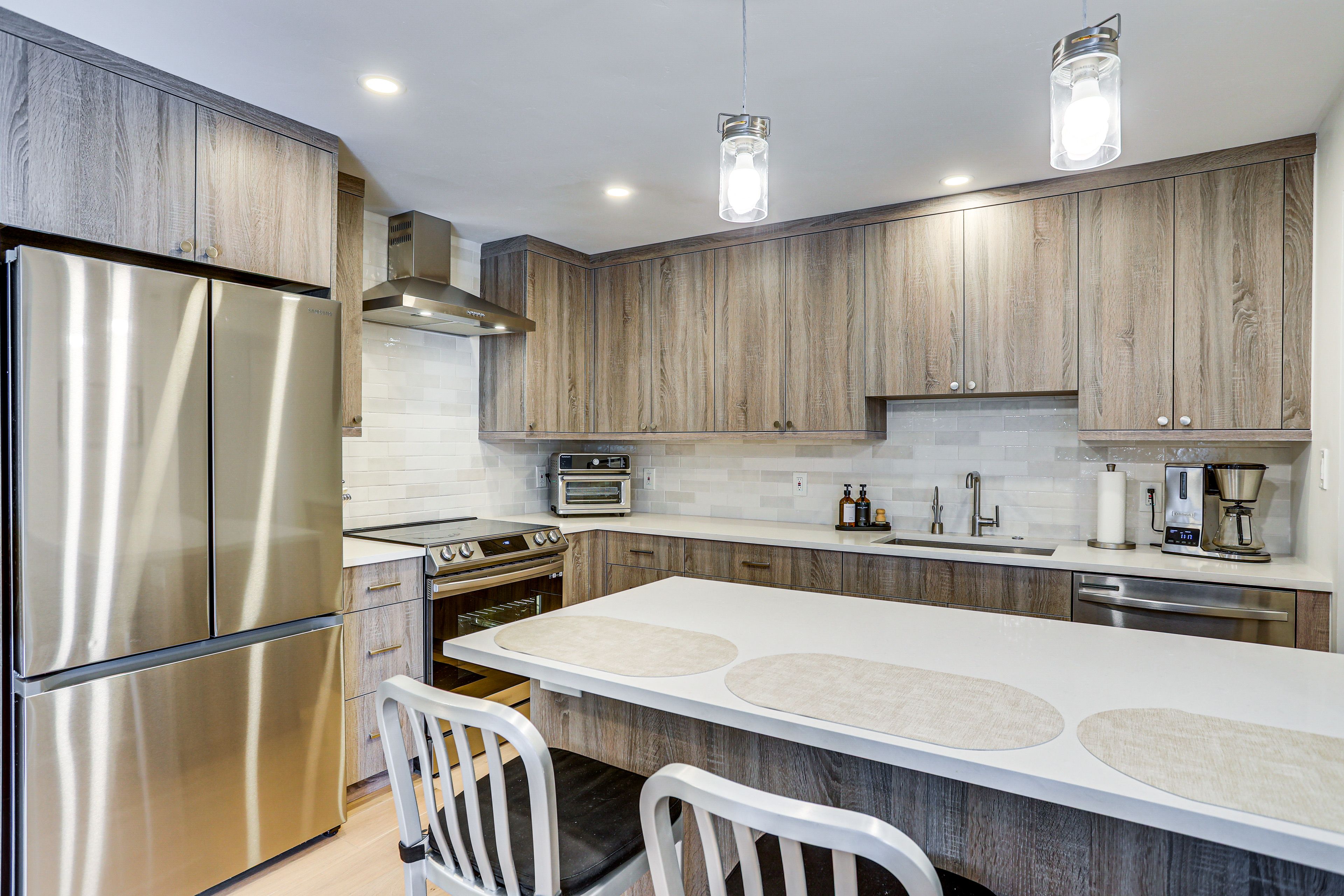 Kitchen | Trash Bags/Paper Towels