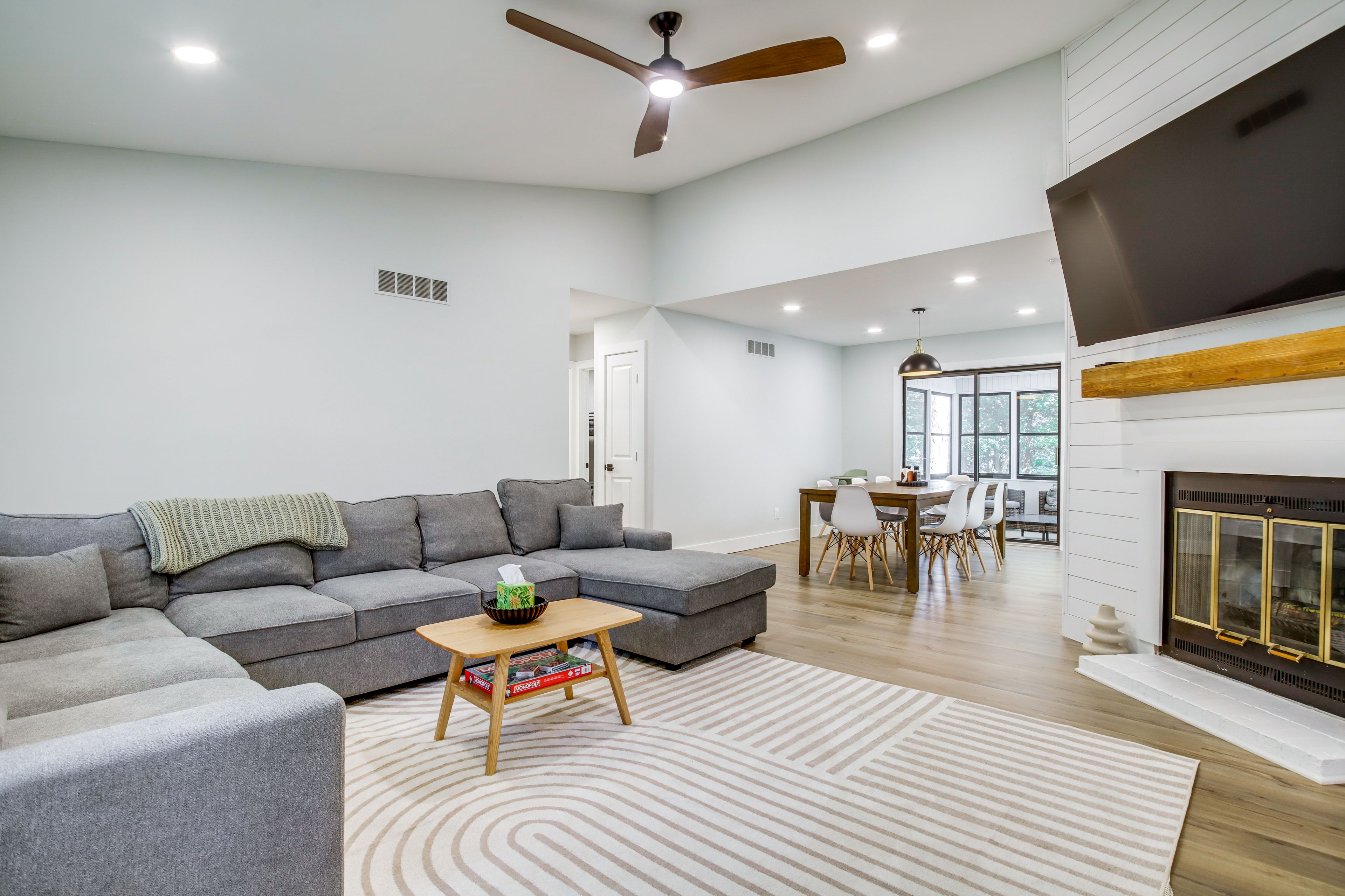 Living Room | Central A/C & Heat | Free WiFi